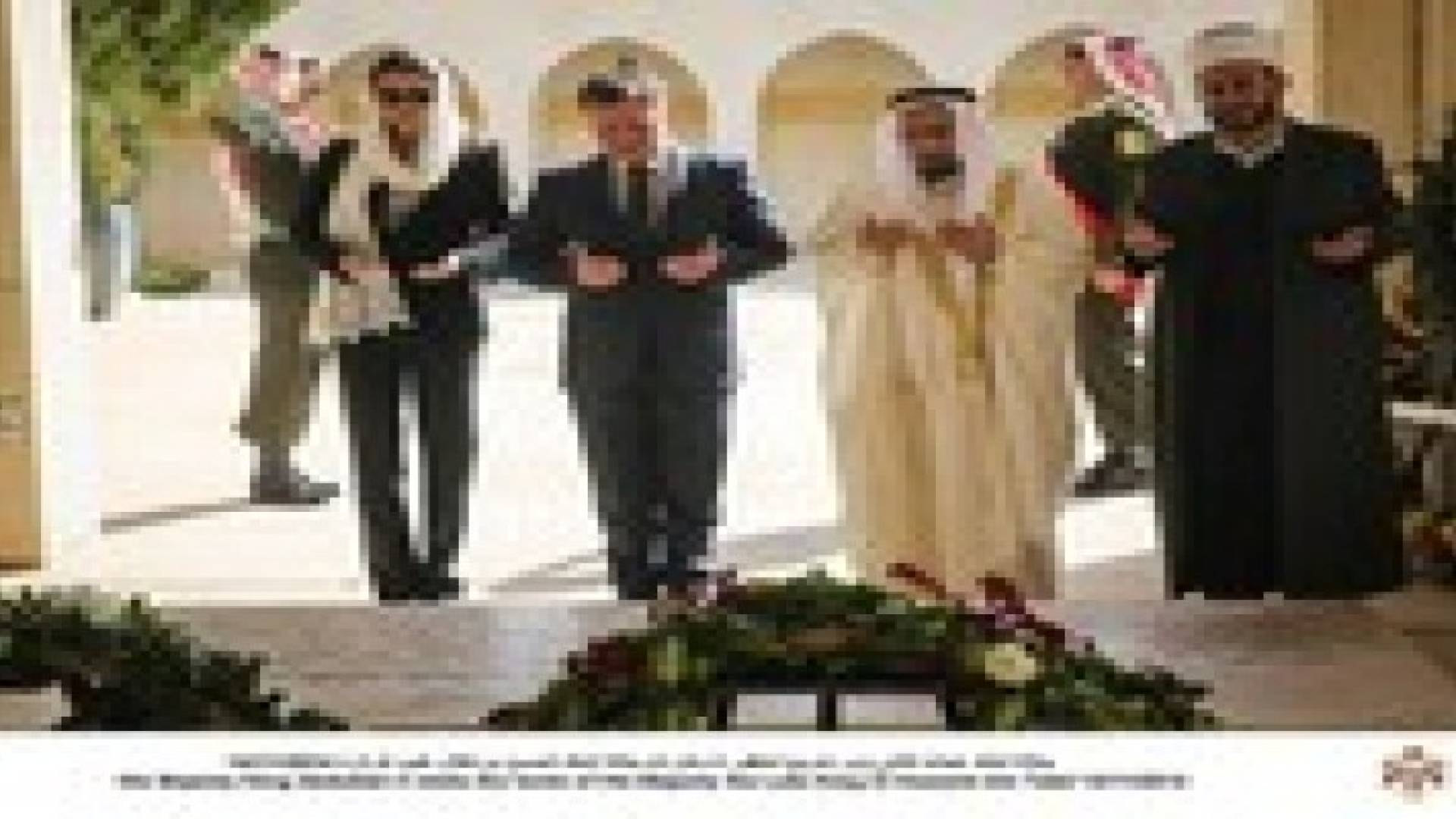 الملك والملكة يزوران ضريح المغفور له الملك الراحل  الحسين ..فيديو