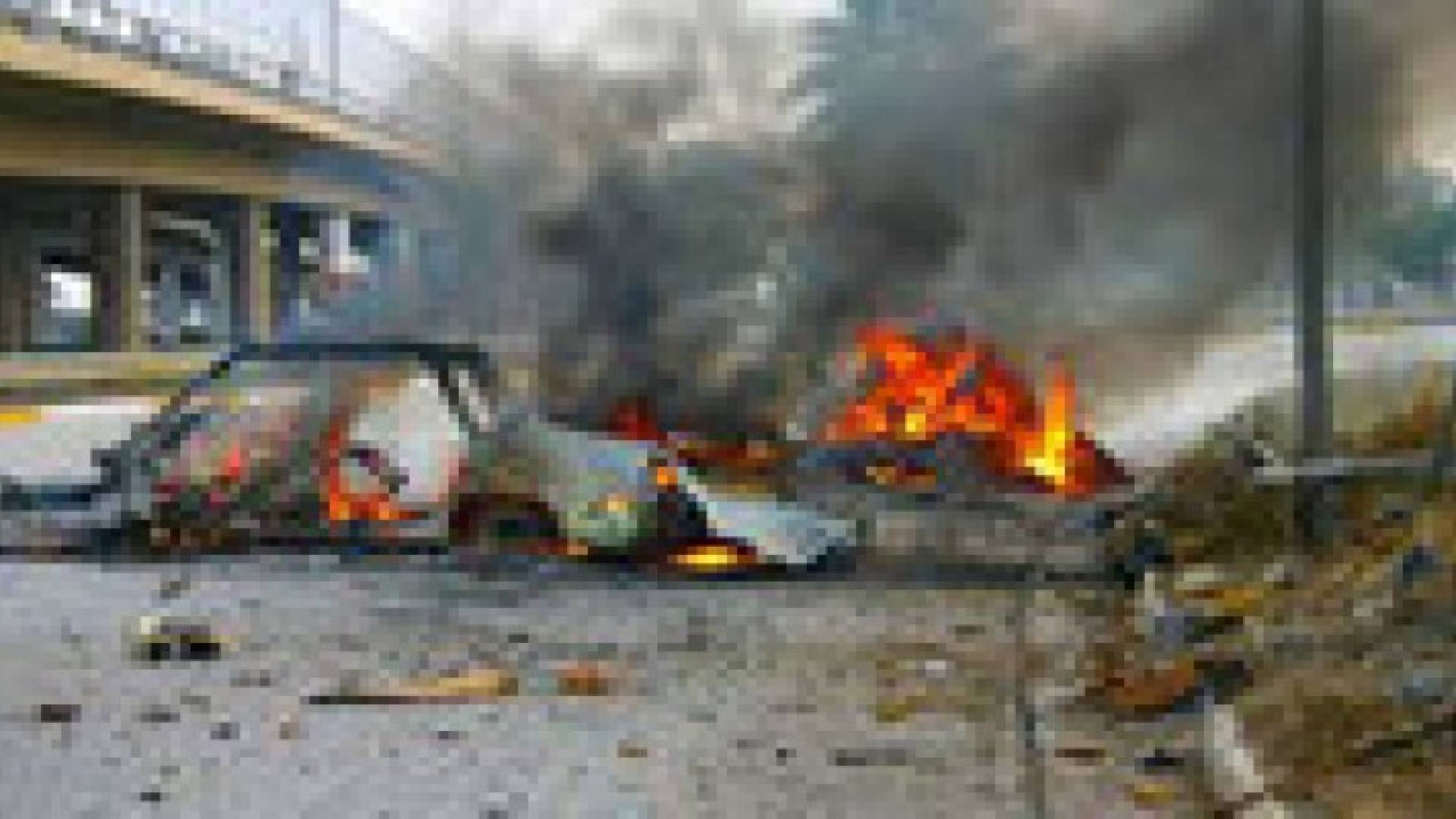 مقتل واصابة 12 جنديا بتفجير انتحاري في العراق