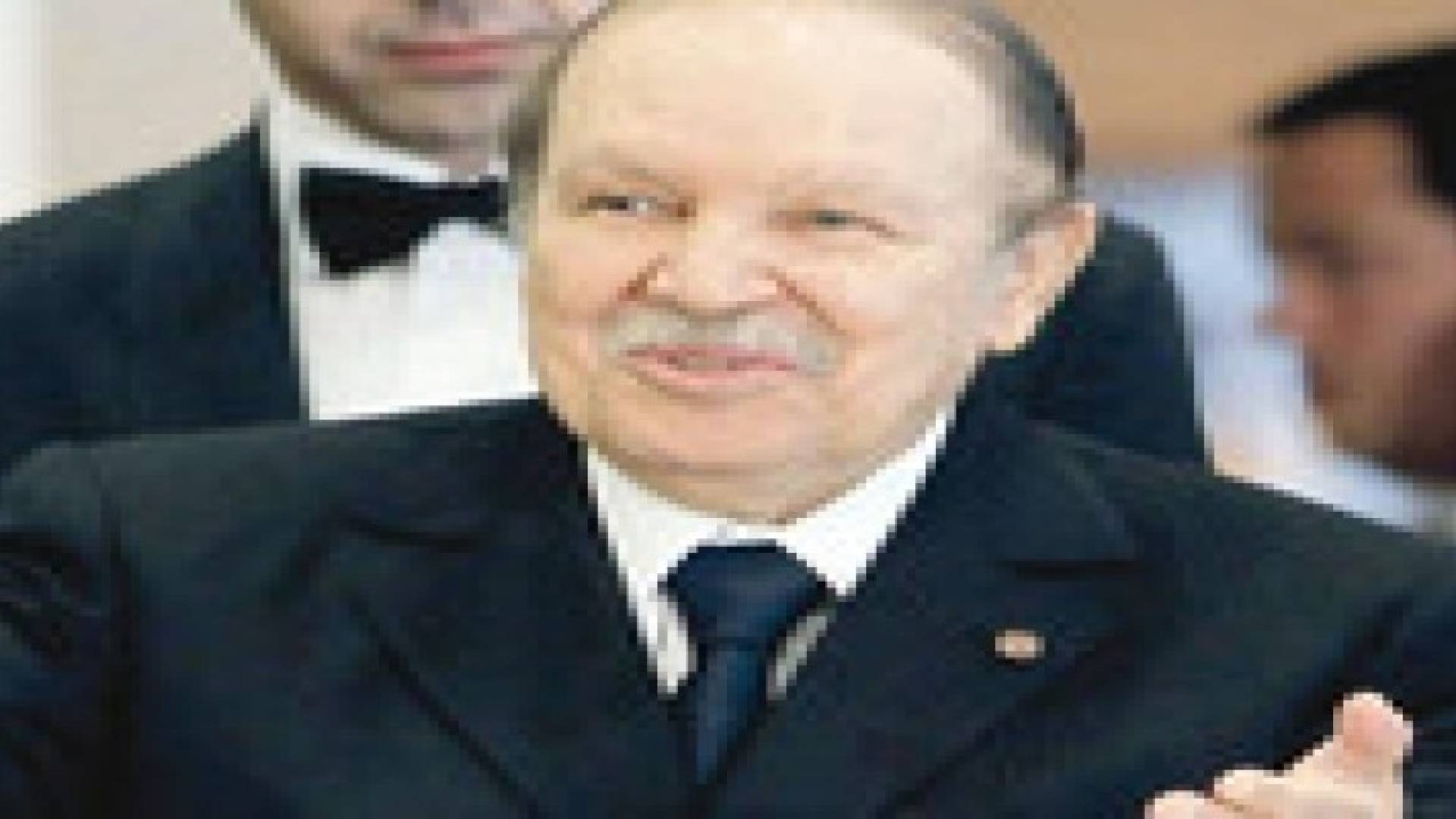 بوتفليقة في مستشفى فرنسي والسبب غير معلوم