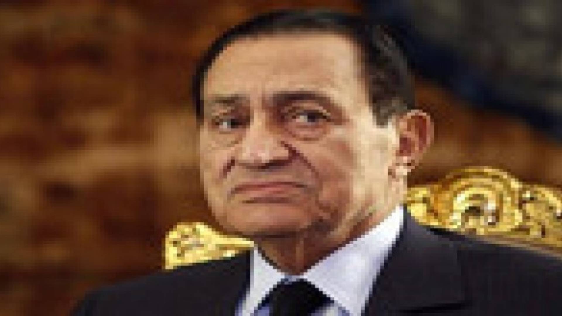 محامي الرئيس الأسبق: مبارك لم يتعرض لغيبوبة وبصحة جيدة