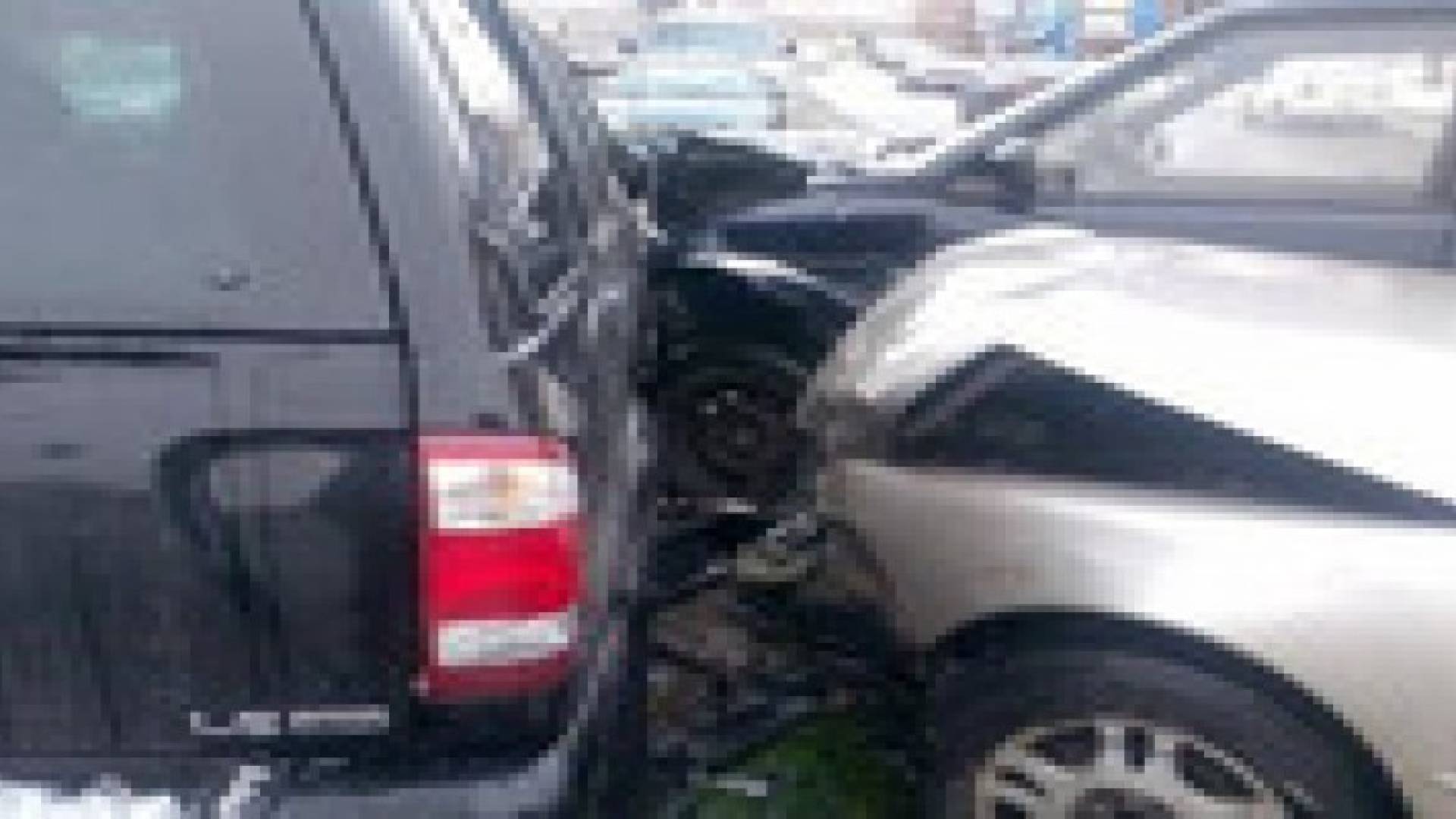 إصابة (6) أشخاص اثر حادث تصادم في محافظة العاصمة