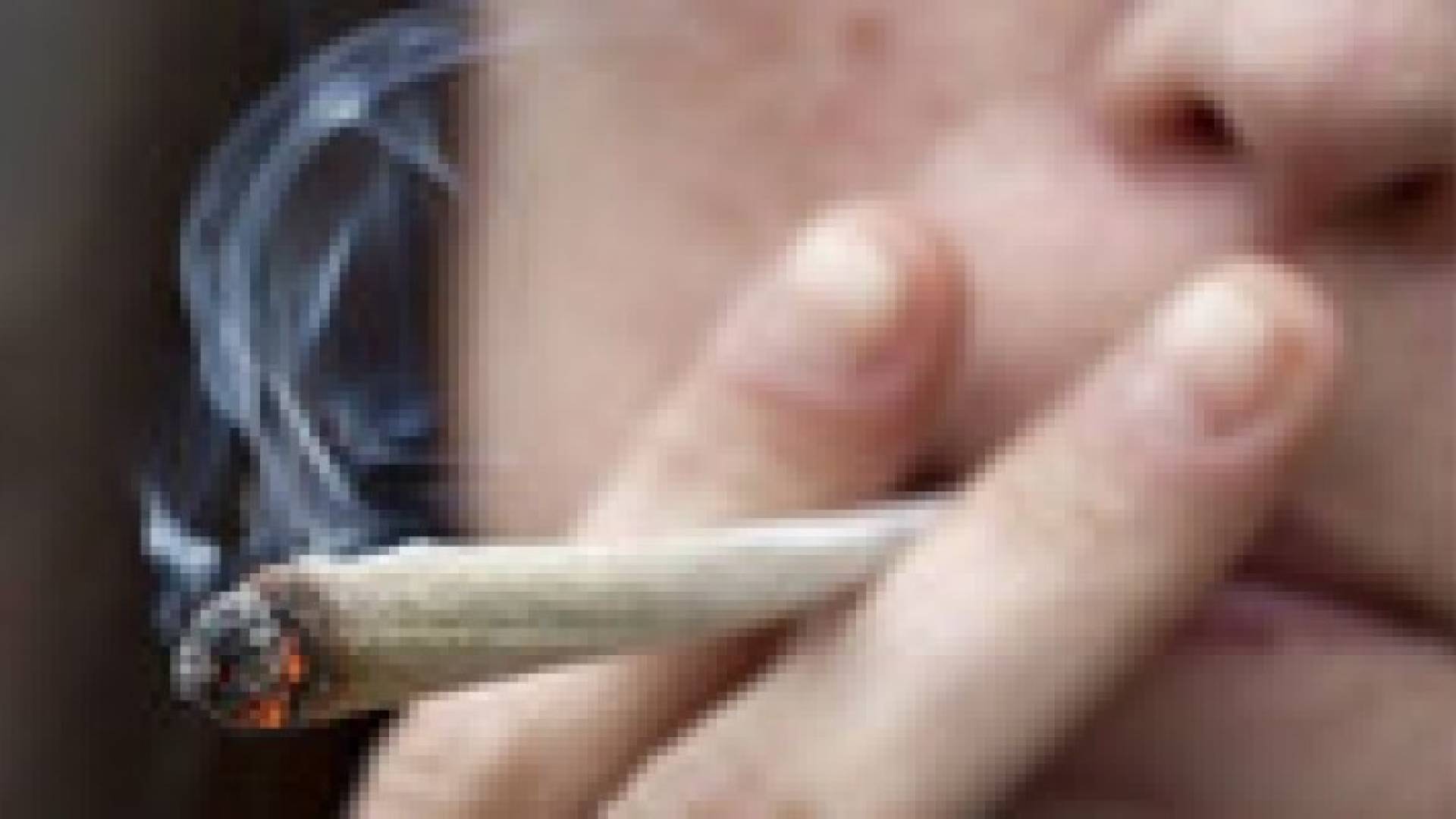 الجلوس داخل سيارة مدخن لساعة واحدة مضر بالصحة