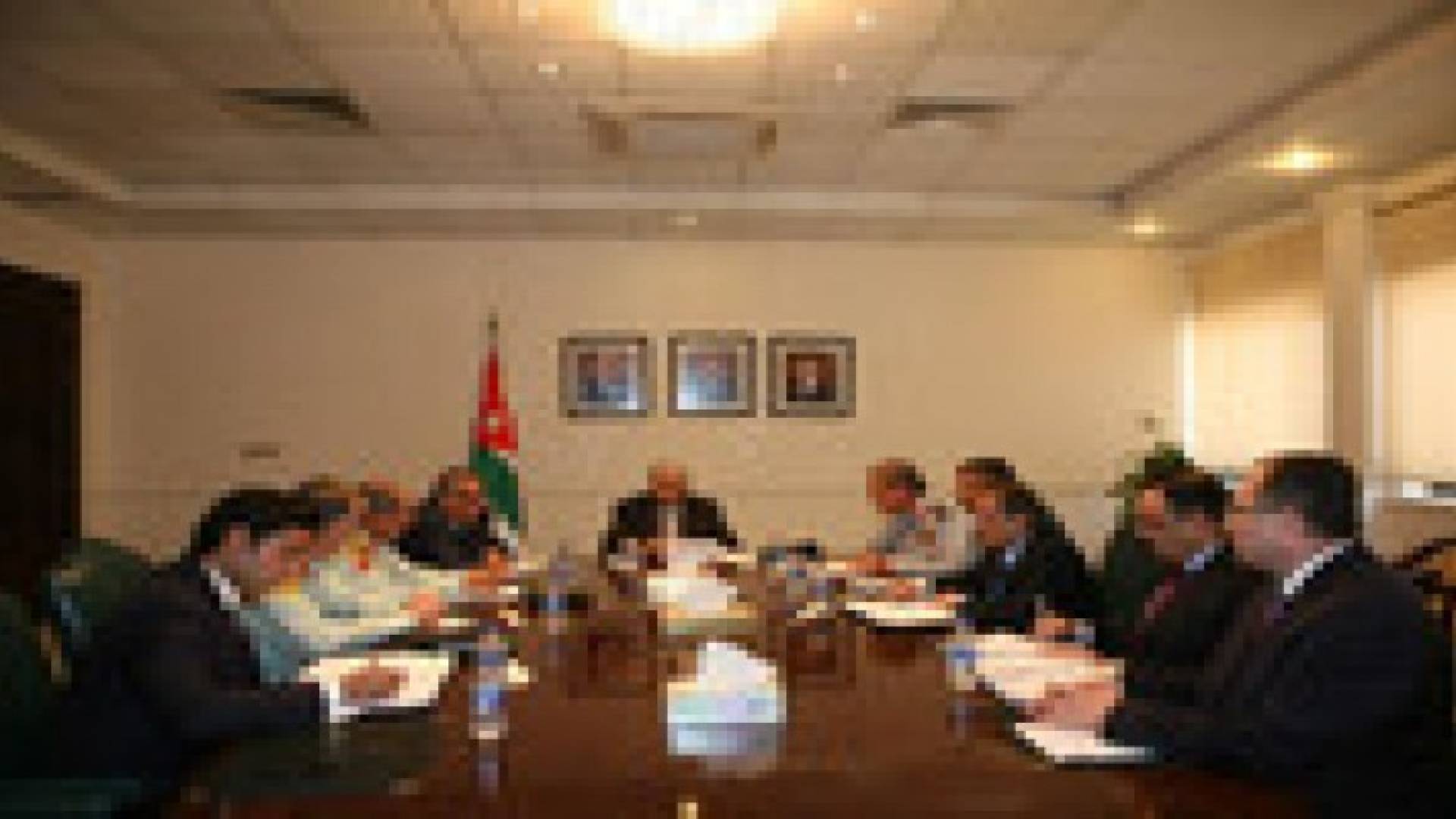 النسور يترأس اجتماع تأسيس مركز الاسعاف الجوي