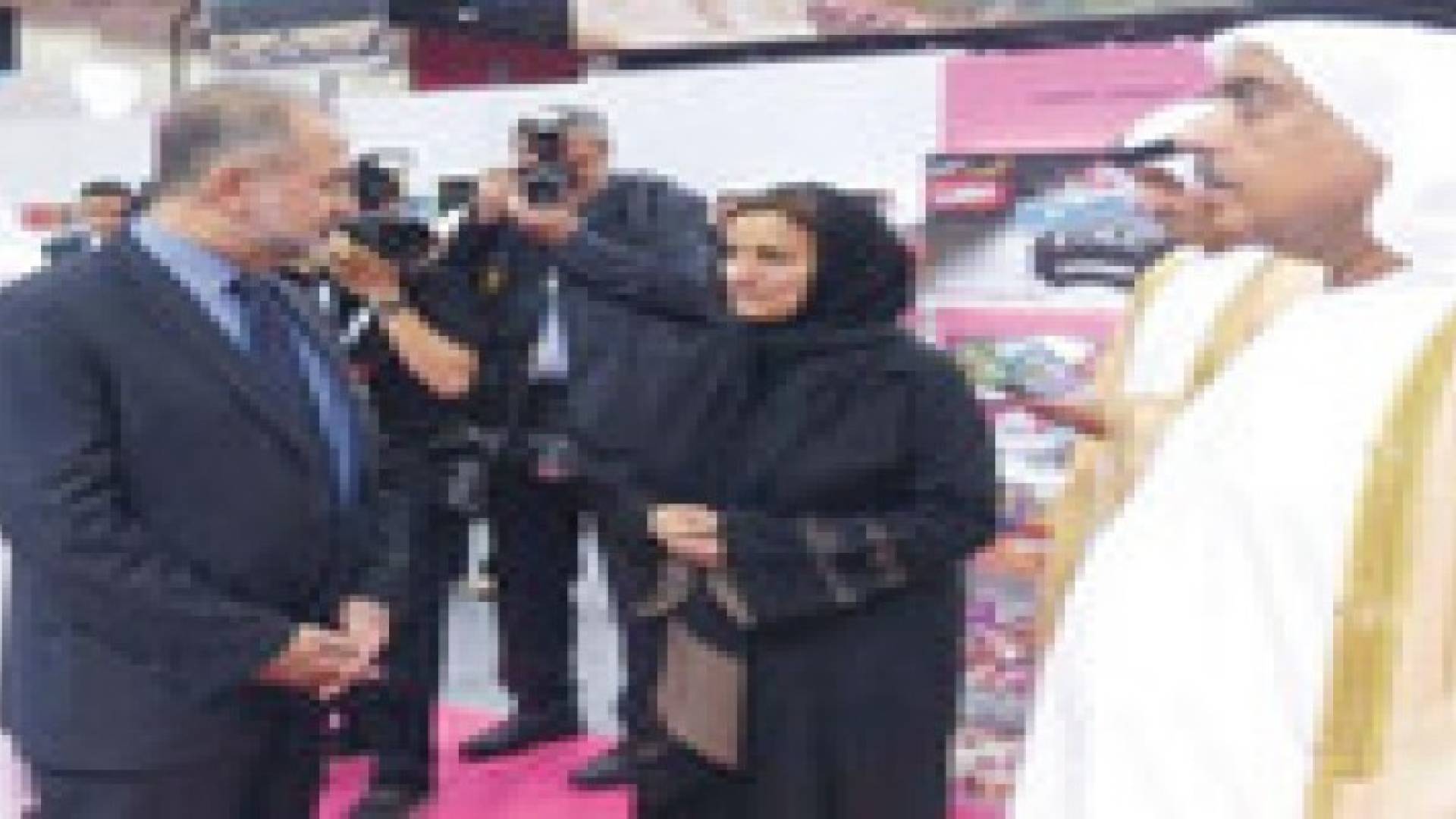 مسؤولة إماراتية تبدي إعجابها بالصناعات الغذائية الأردنية