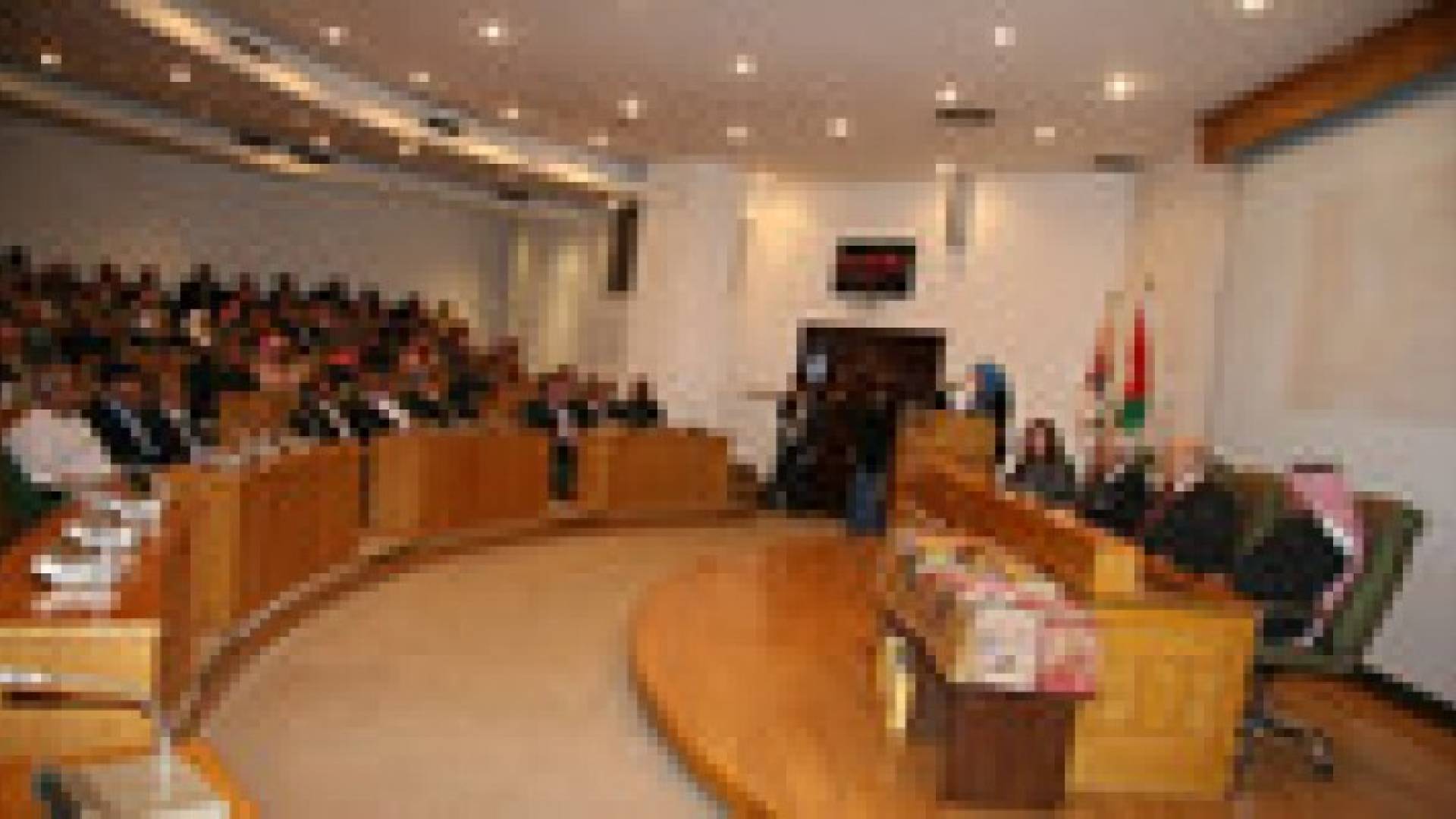 امين عمان يكرم كبار السن من موظفي الامانة