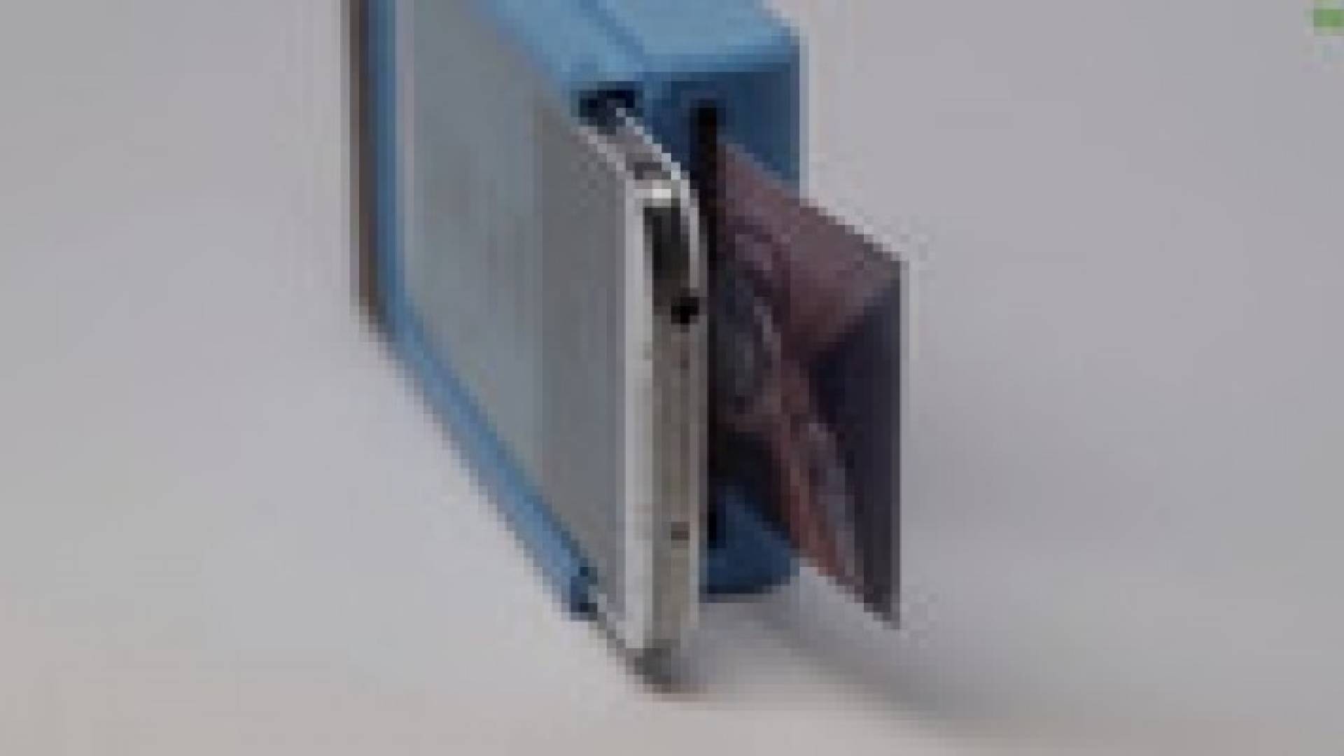 غطاء للهواتف الذكية يطبع الصور مباشرة فور التقاطها .. فيديو