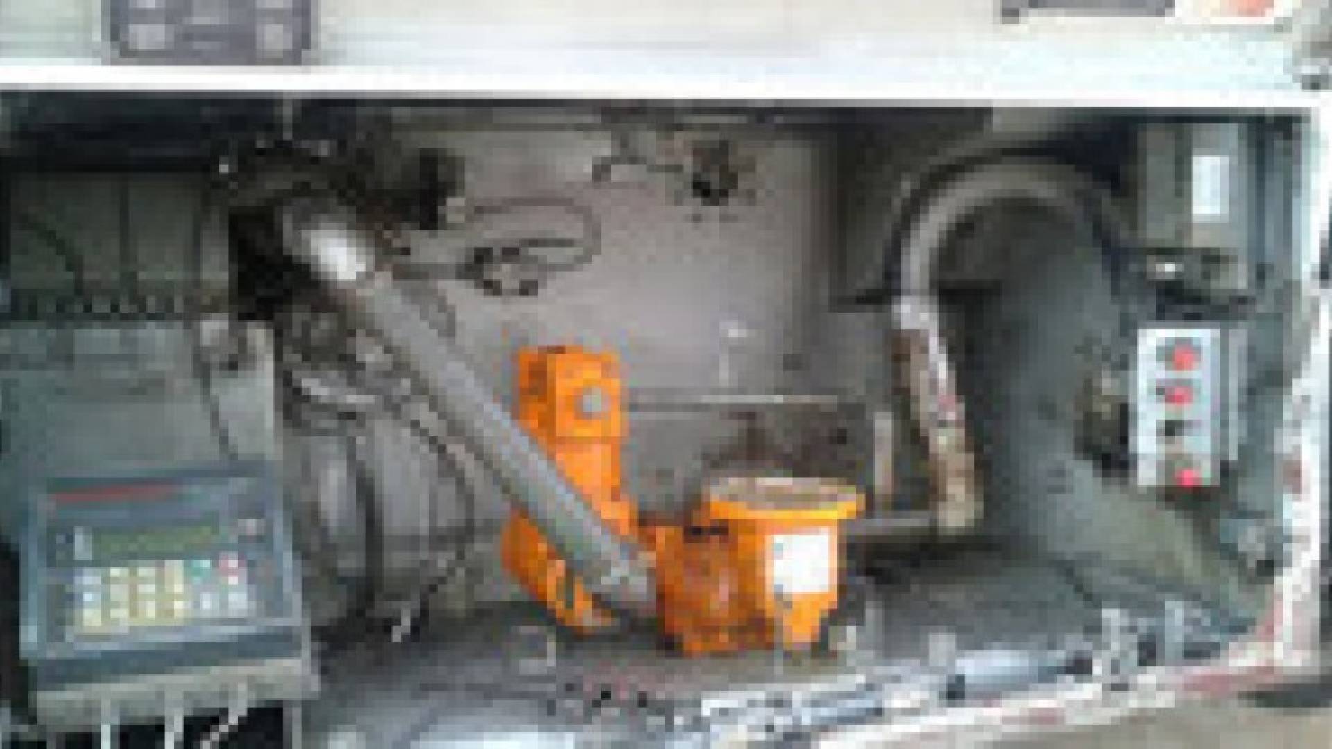 صهاريج تبيع "الهواء" بدلا من الديزل