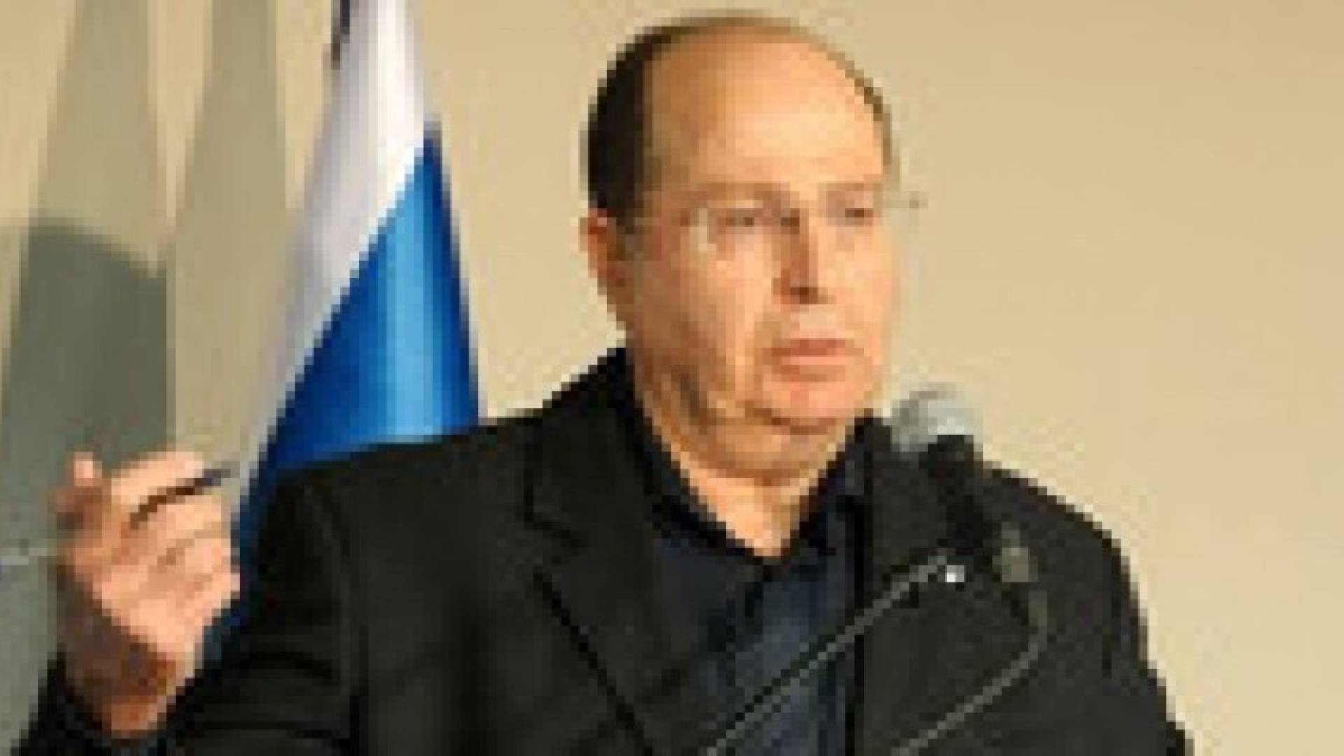 موشيه يعلون: سنغتال من ارسل منفذي العملية ان كانوا داخل "اسرائيل" ابو خارجها