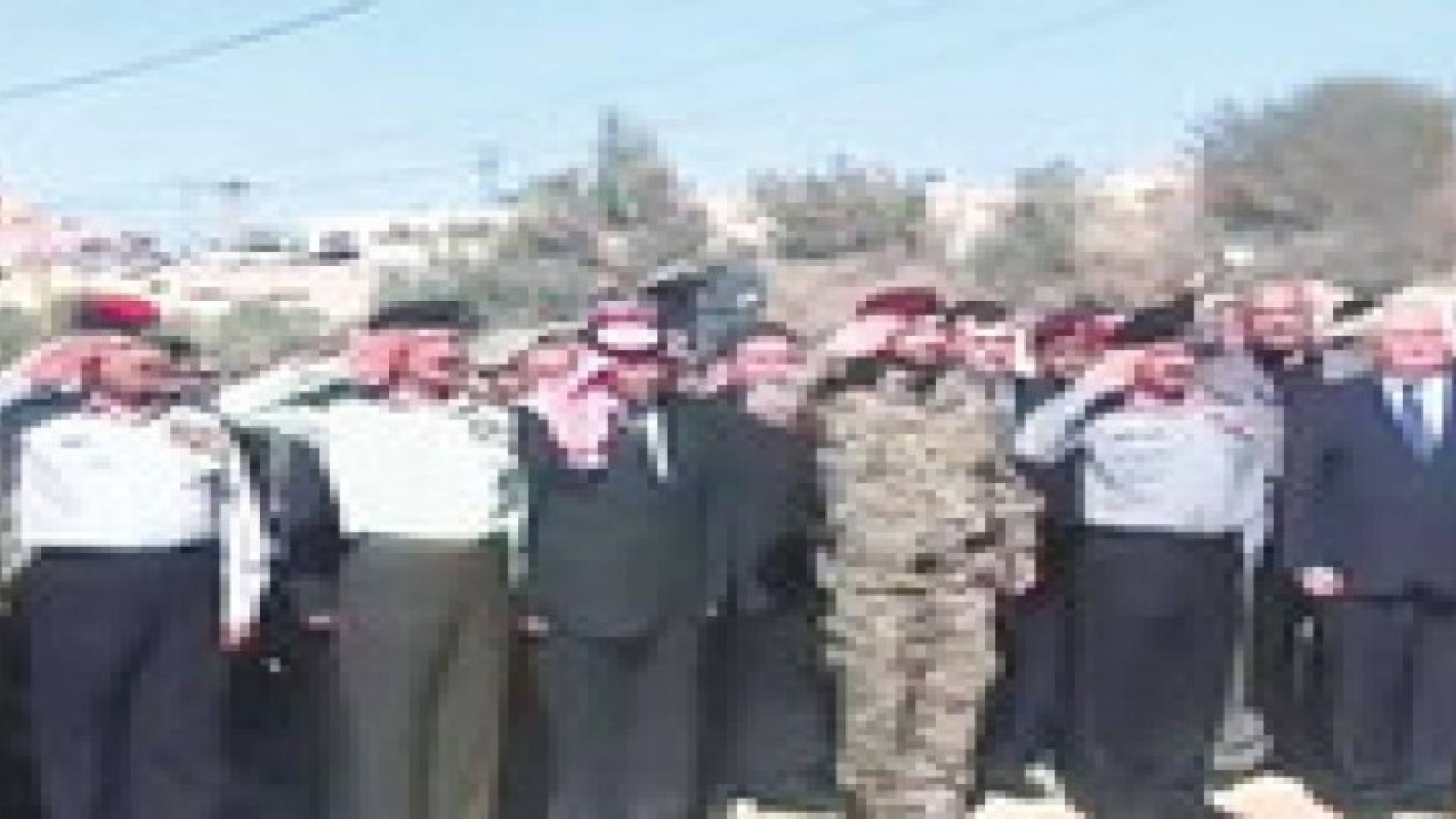 مندوب الملك يشارك بتشييع جثمان أحمد علاء الدين