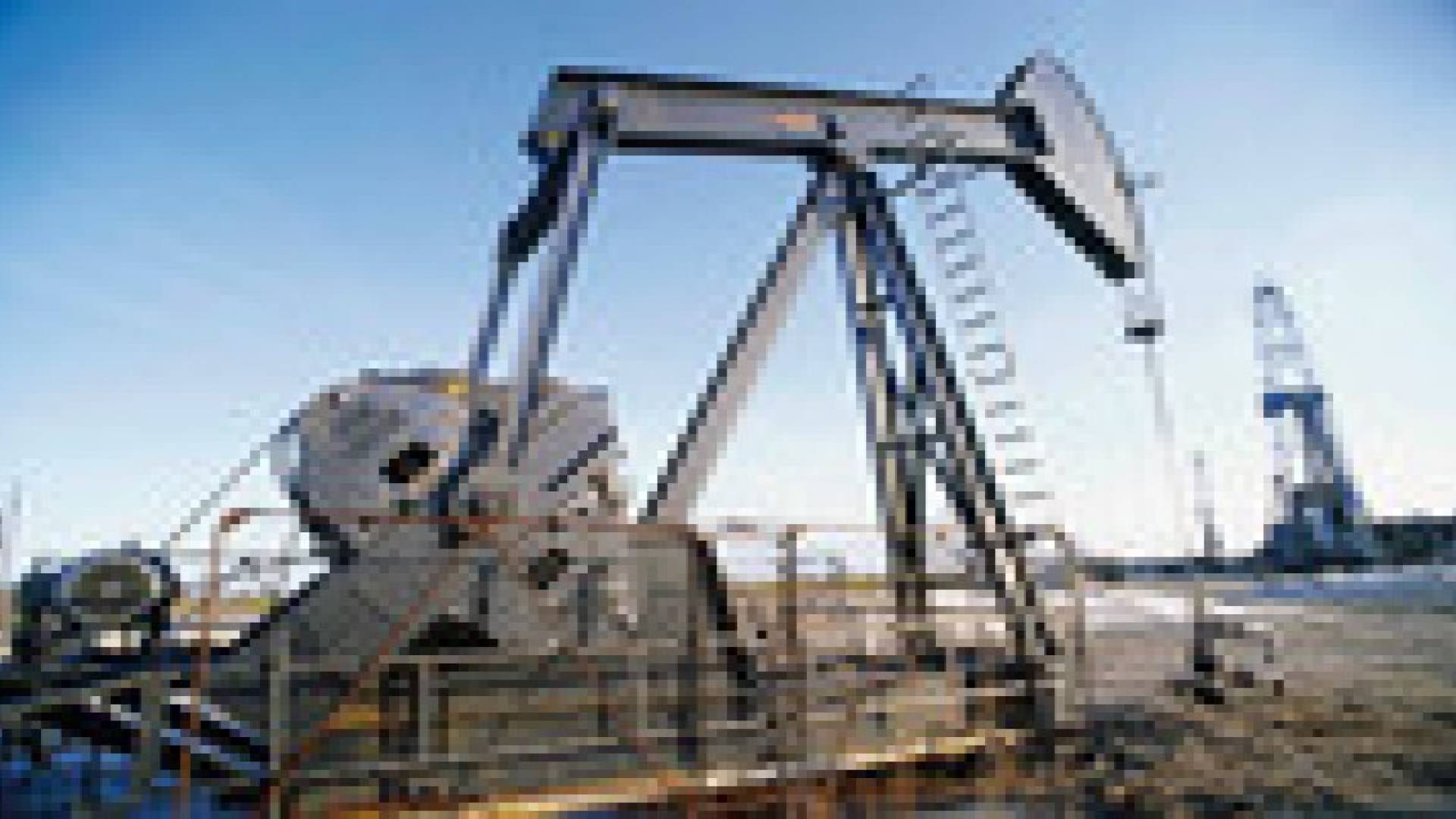 لافروف: موسكو والرياض ضد تسييس أسعار النفط