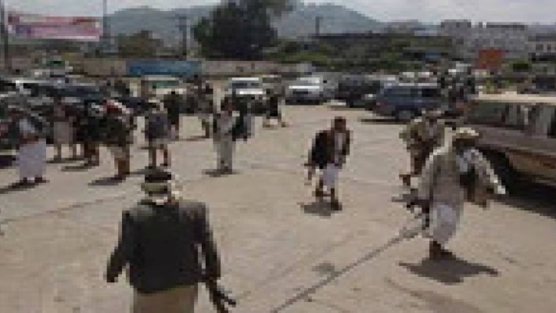 إصابة 3 من مسلحي القبائل وحوثيين اثنين في اشتباكات وسط وشمالي اليمن