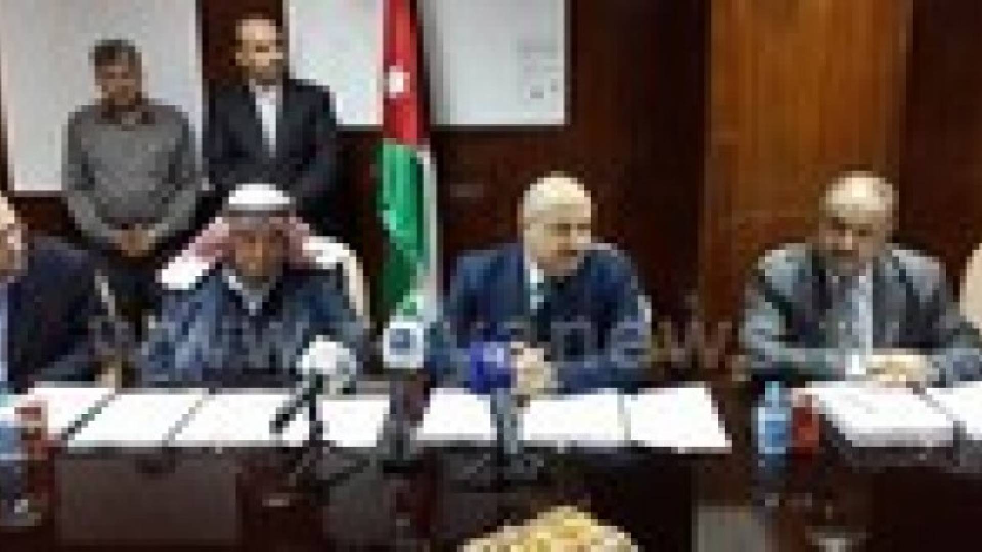 الناصر يوقع ثلاث اتفاقيات للمياه والصرف الصحي بقيمة 8.5 مليون دينار