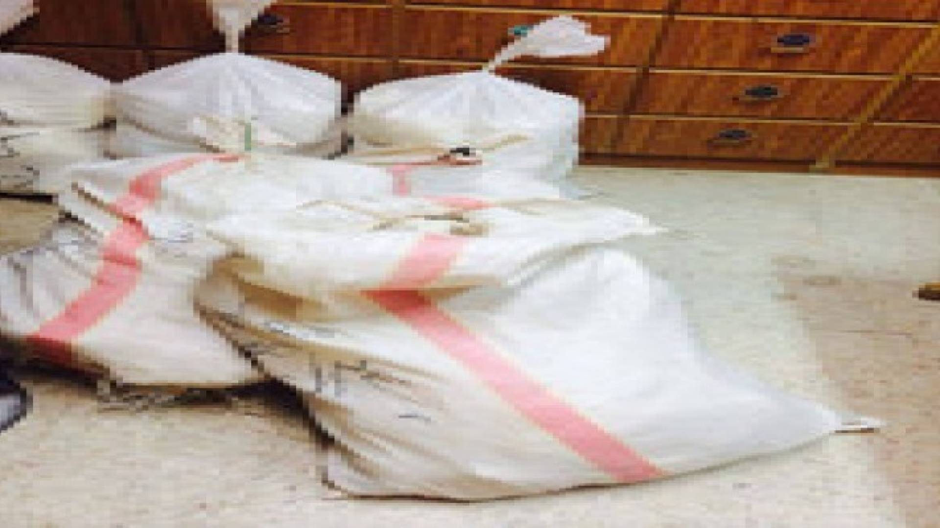 القبض على 3 اشخاص وضبط 122 كغم مخدرات .. صور