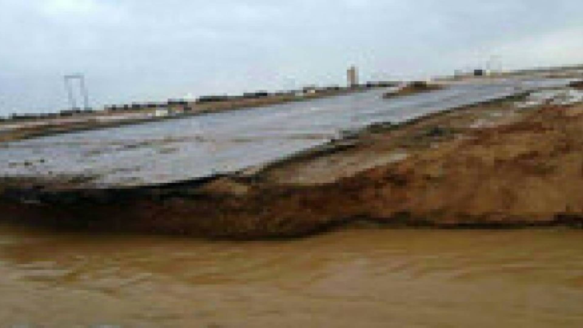 وفاة طفلة  جرفتها مياه الأمطار في الزرقاء