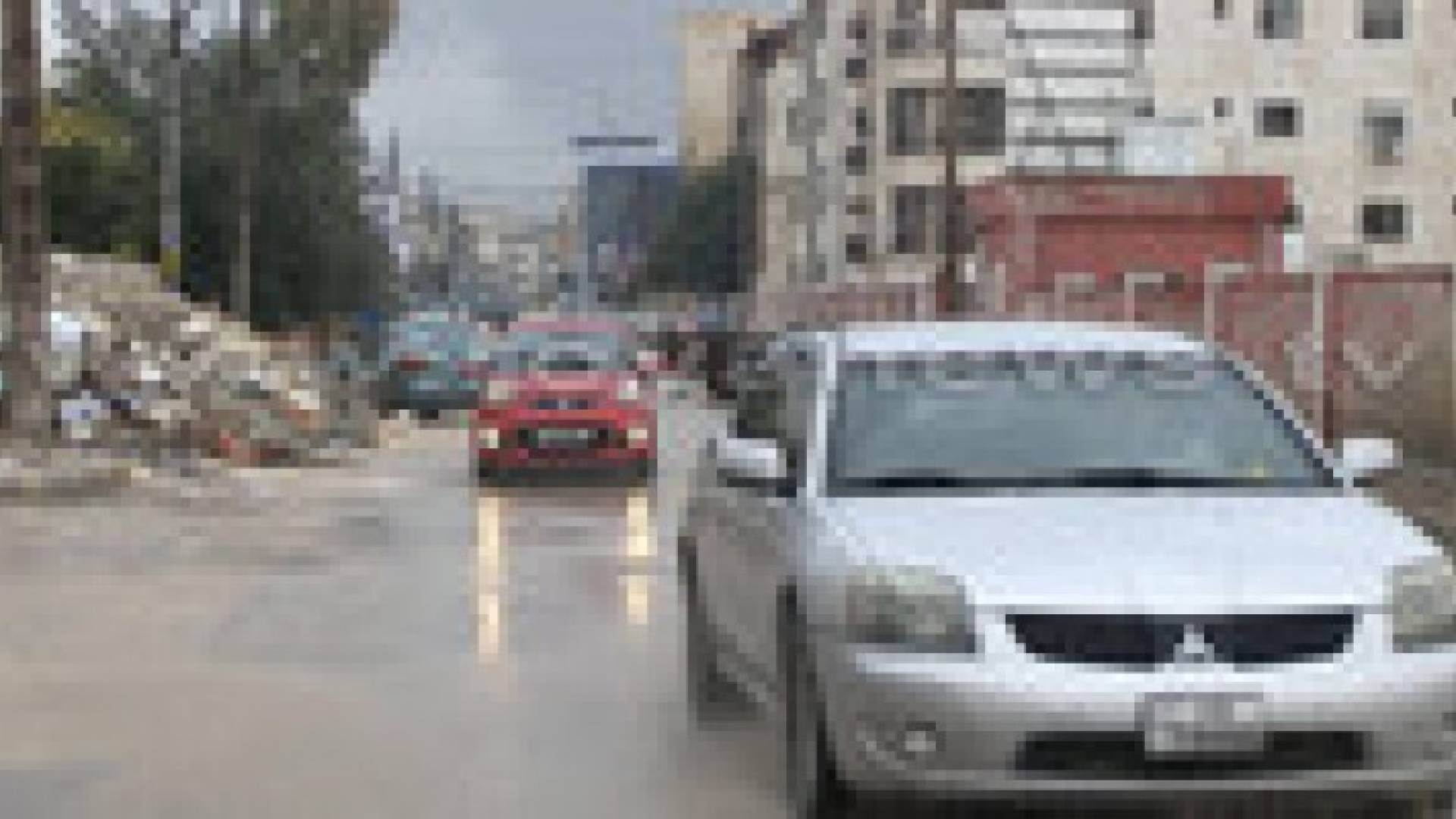 ذروة عاصفة بشرى الماطرة تتزامن مع خروج الطلاب والموظفين إلى دوامهم صباح الأربعاء