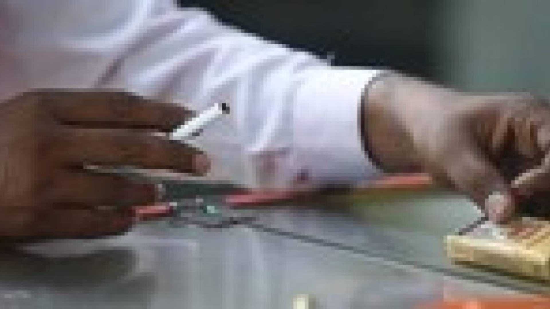 الهند تتجه لحظر السجائر غير المغلفة