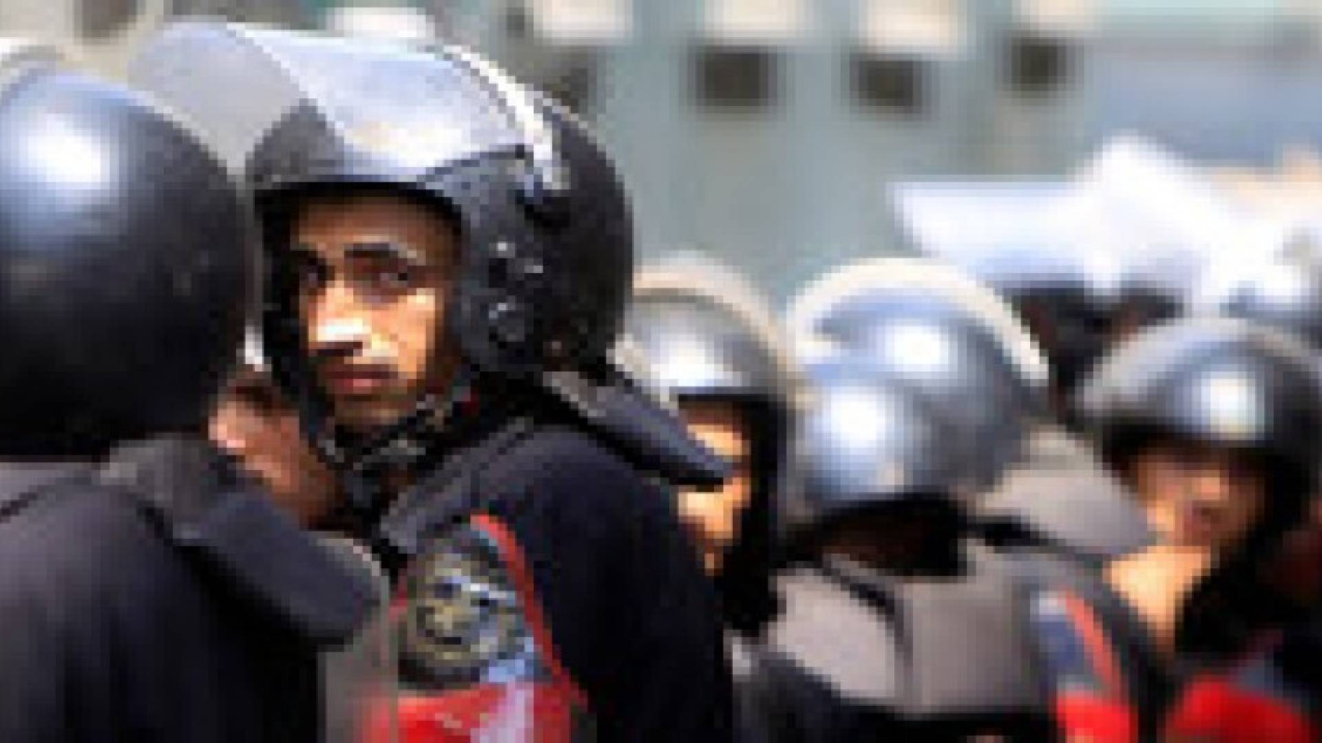 مصر تعزز إجراءات الأمن بالموانئ وقناة السويس تحسبا لمظاهرات غد