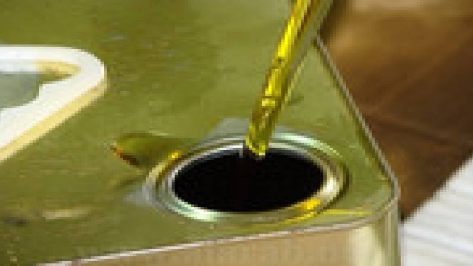 الزعبي: 70 - 85 دينارا سعر تنكة الزيت للموسم الحالي