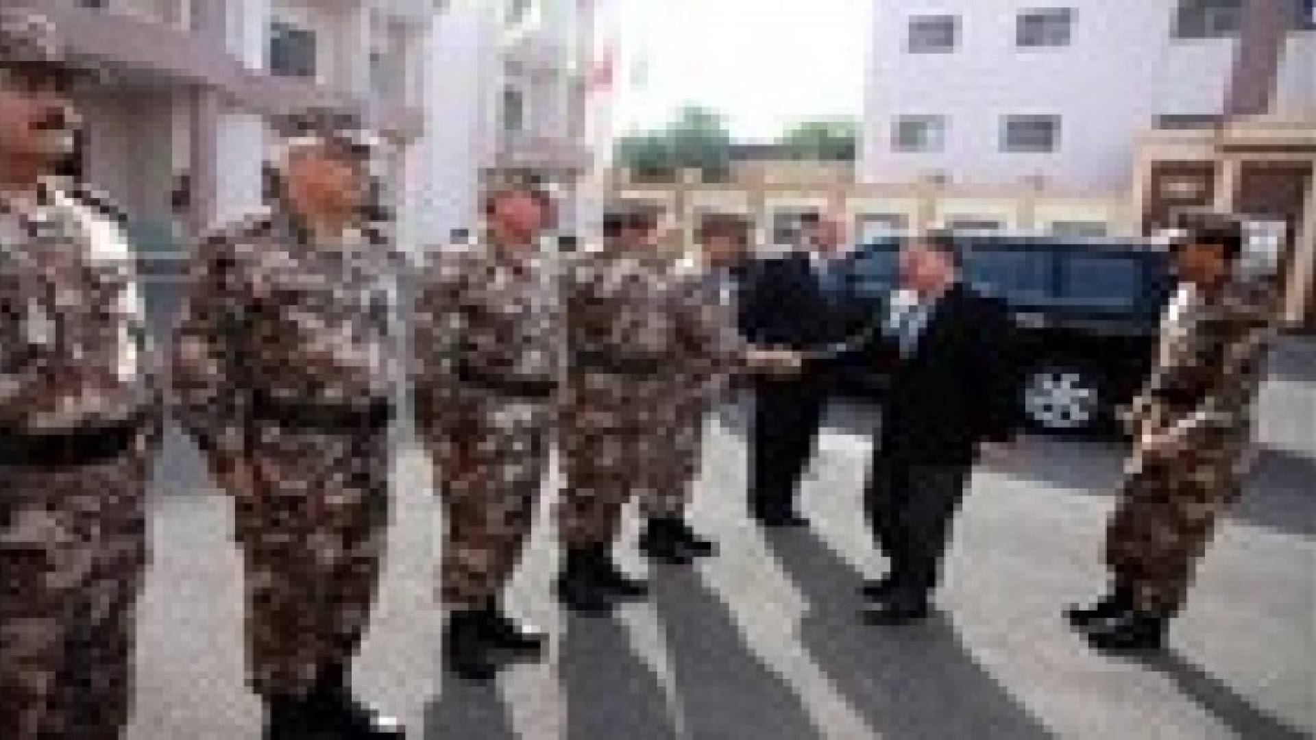 الملك يزور القيادة العامة للقوات المسلحة
