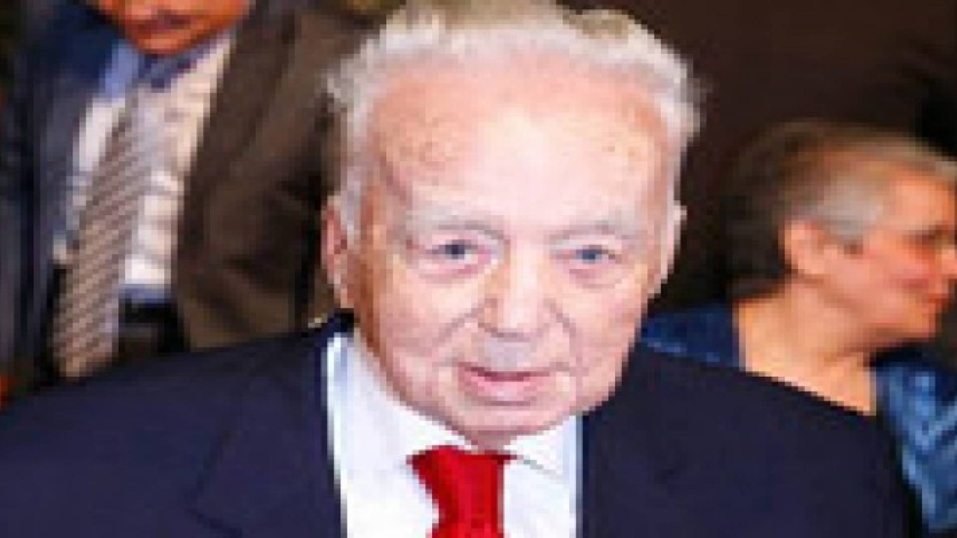 تشييع جثمان الشاعر اللبناني سعيد عقل في بيروت