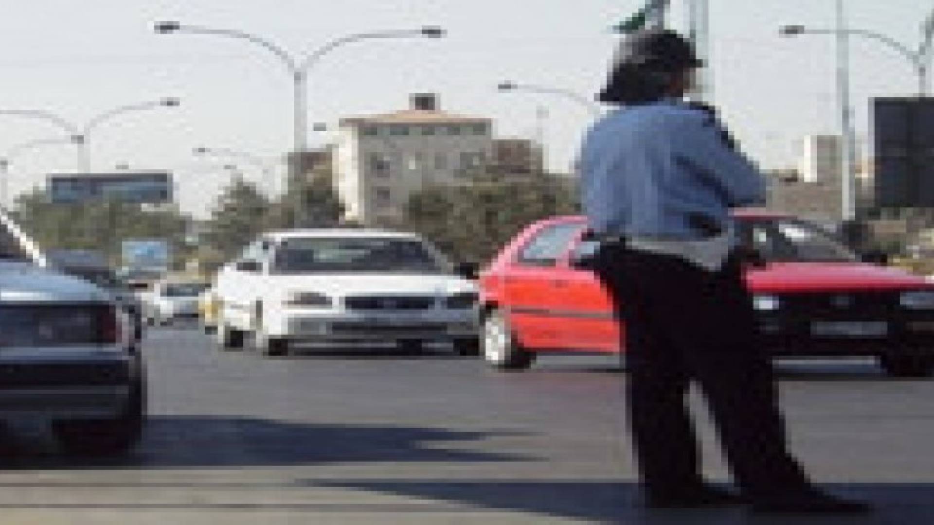 القبض على سائق مركبة دهس شرطيا بالزرقاء