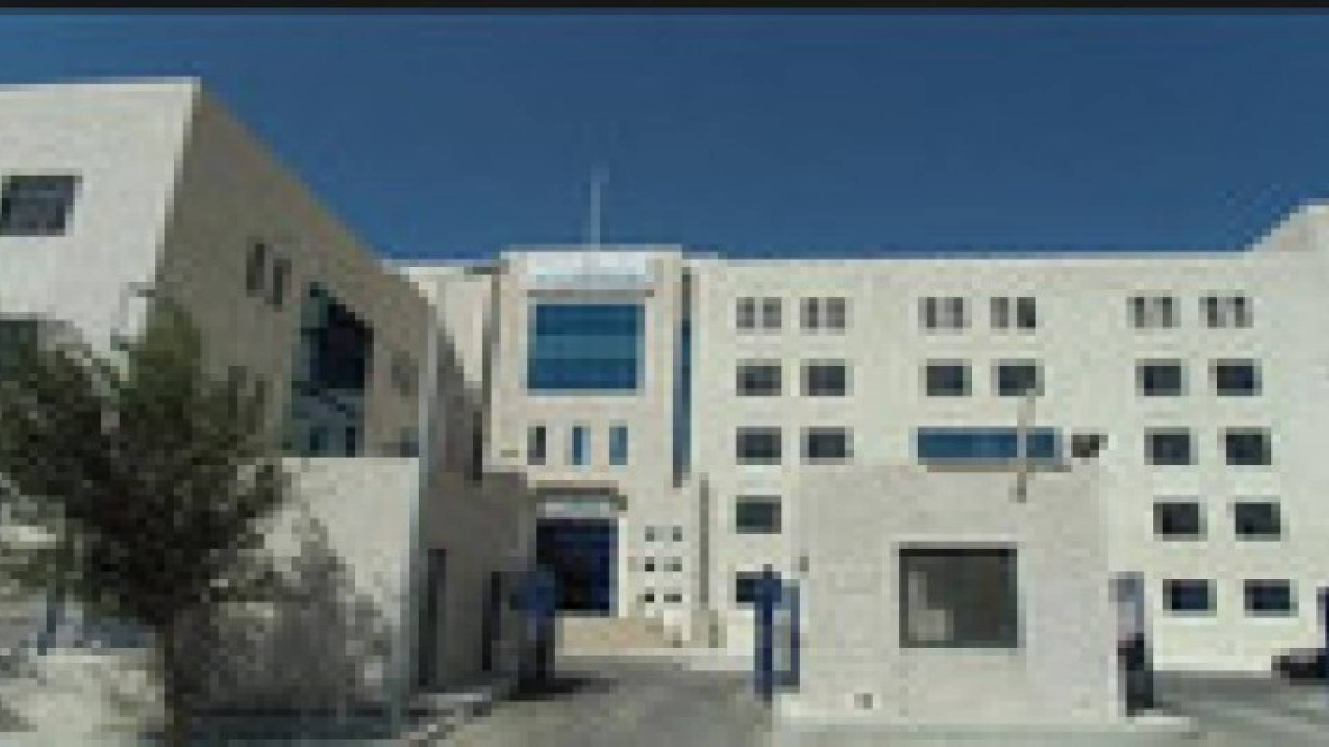 "مكافحة الفساد" تطلب تجميد أموال مستثمر إماراتي