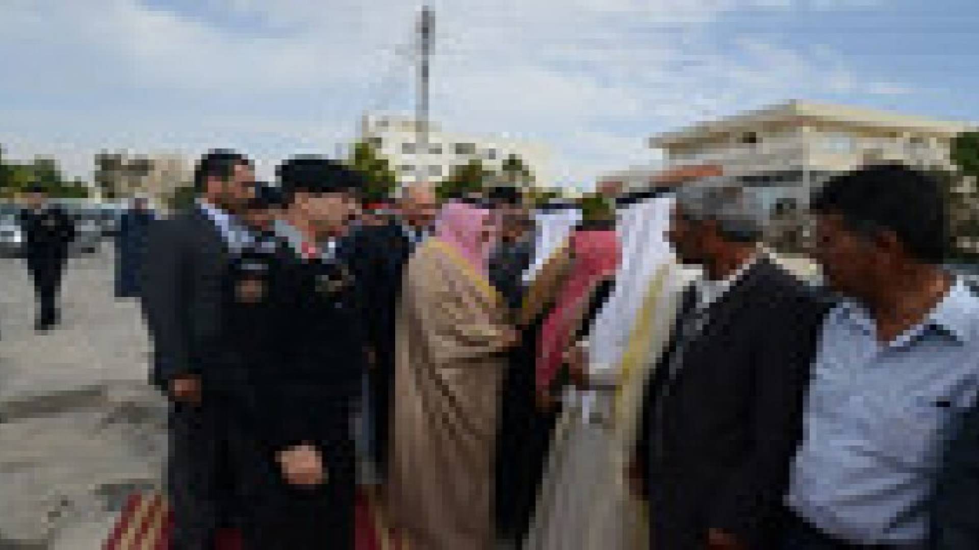 وزير الداخلية البحريني يعزي باستشهاد الشهيد علي الزريقات