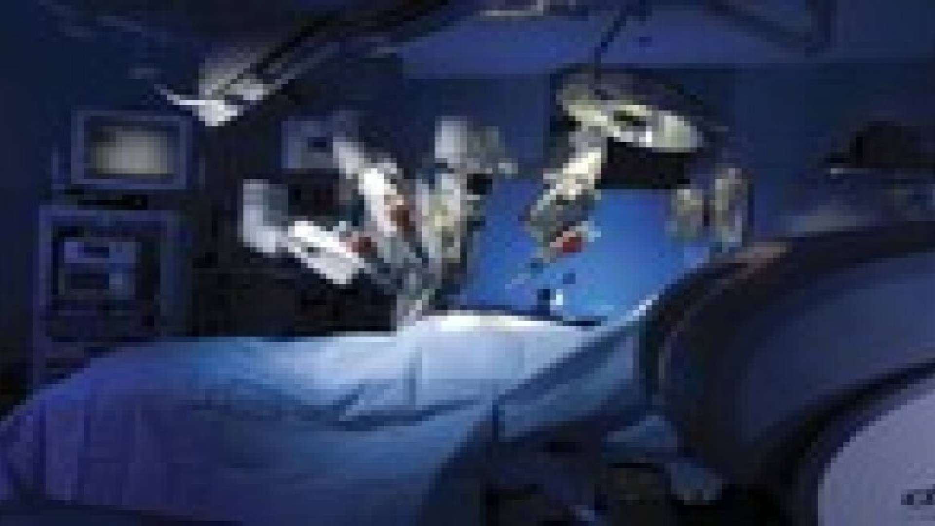 الرجل الالي ... للعمليات الجراحية