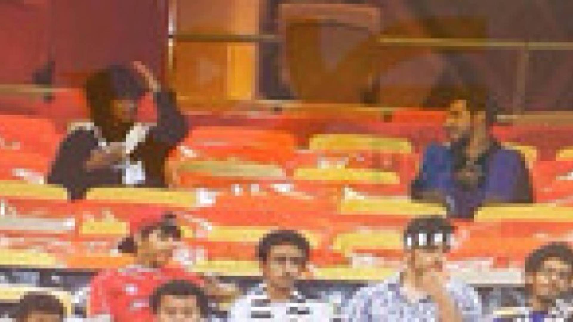 القبض على فتاة سعودية حضرت مباراة بزي رجالي
