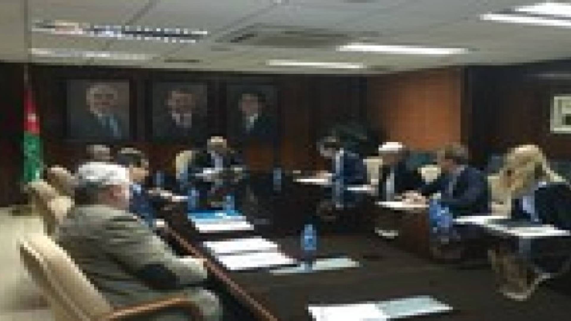 الناصر يستعرض مع وفدين امريكي والماني التحديات المائية
