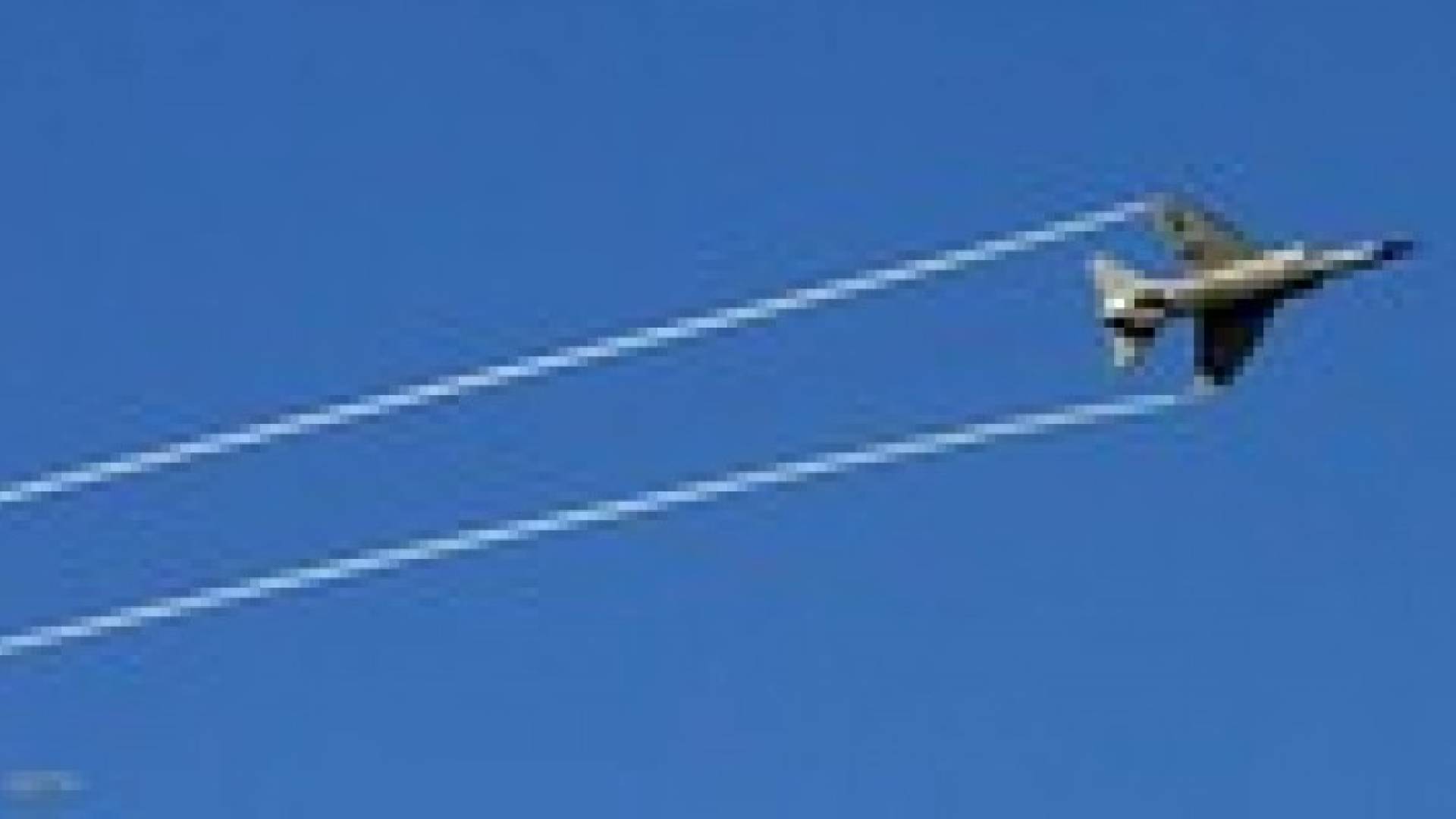 الطيران الليبي يستهدف ميليشيات في سرت