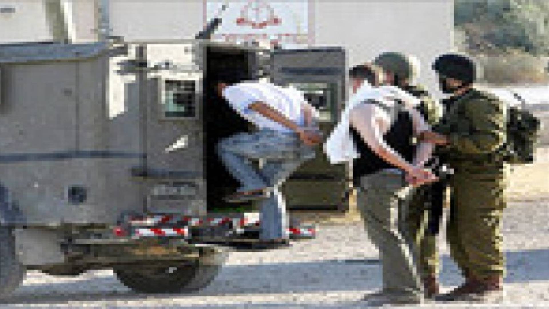 قوات الاحتلال الإسرائيلية تعتقل 4 فلسطينيين في الضفة الغربية
