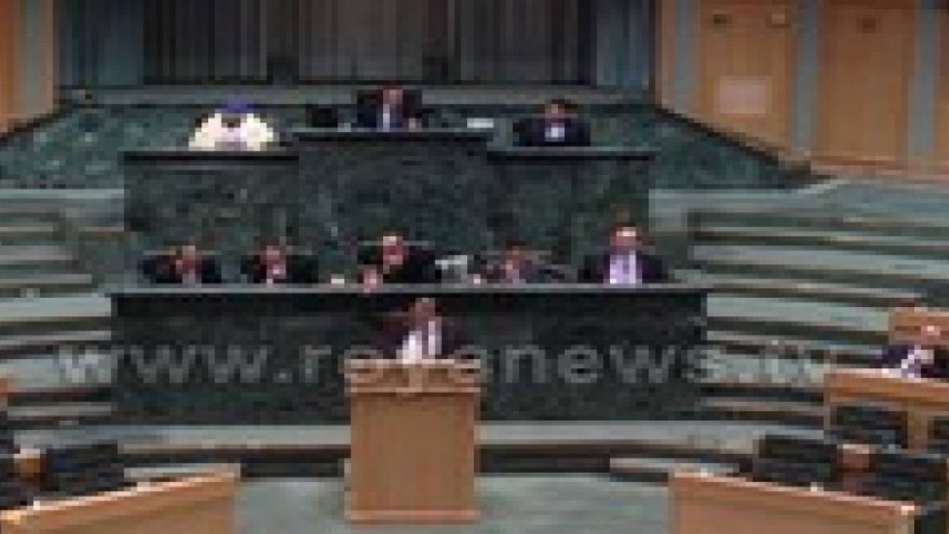 النواب يواصلون مناقشة مشروع قانون الضريبة