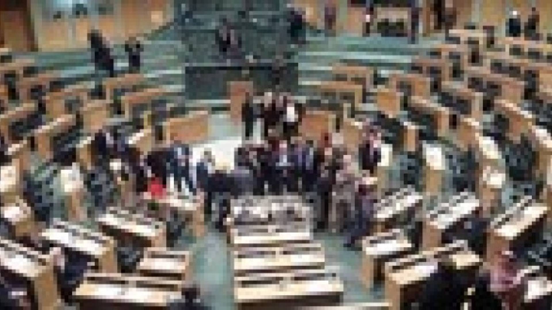 مشادات كلامية ترفع جلسة النواب المسائية .. فيديو