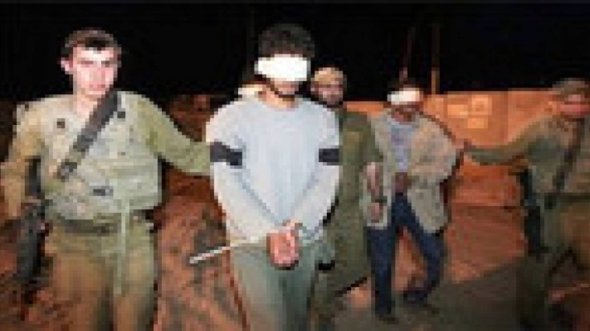 الاحتلال يعتقل 8 مقدسيين بينهم أسرى محررون