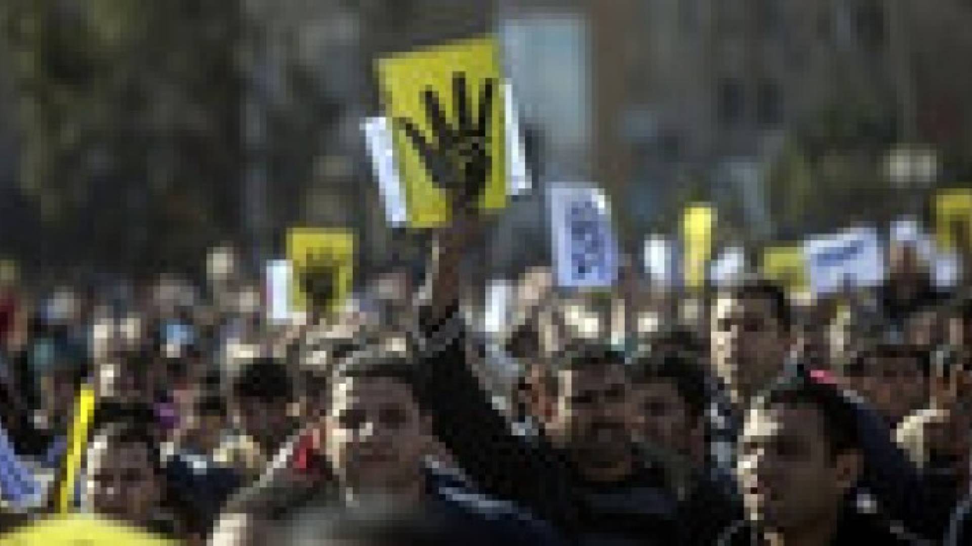 إحالة 40 متهما من أنصار "الإخوان" إلى القضاء العسكري في مصر