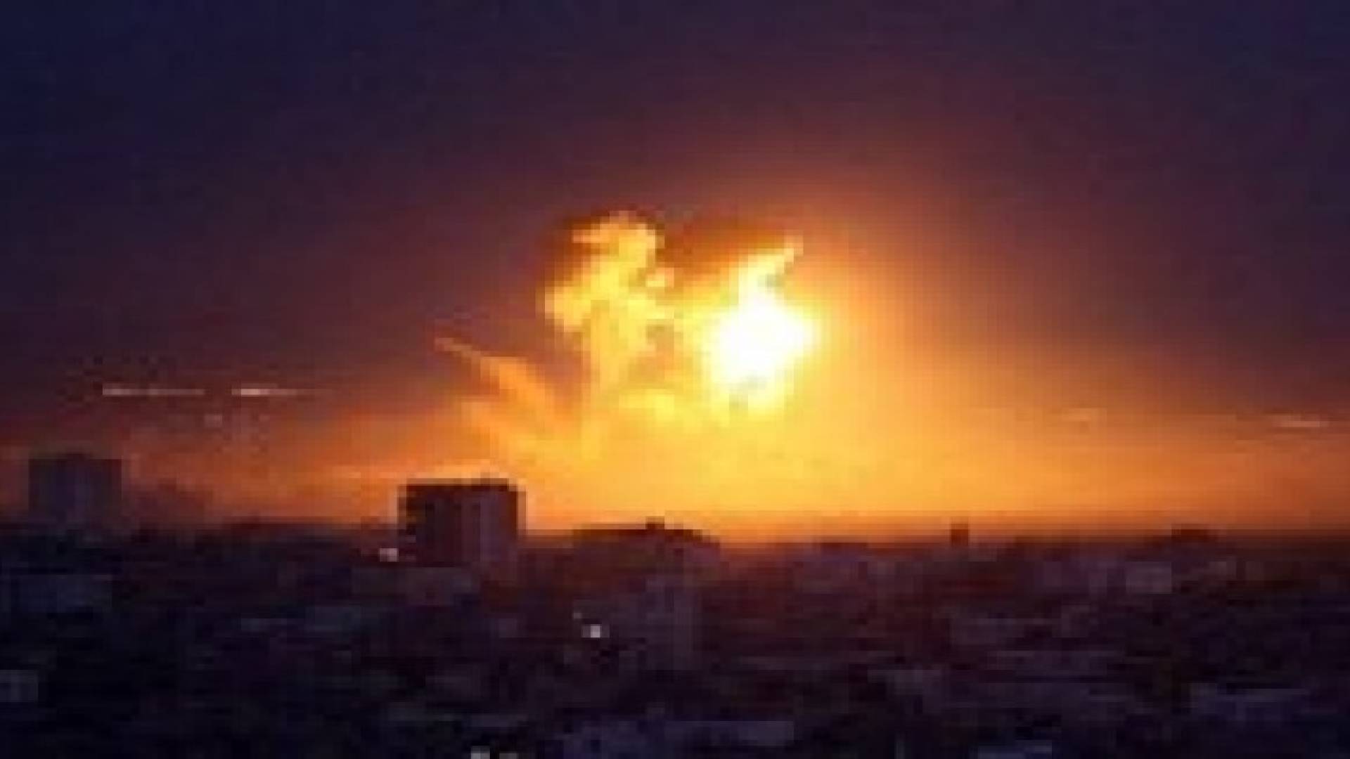غارات لطيران الإحتلال الإسرائيلي على جنوب قطاع غزة