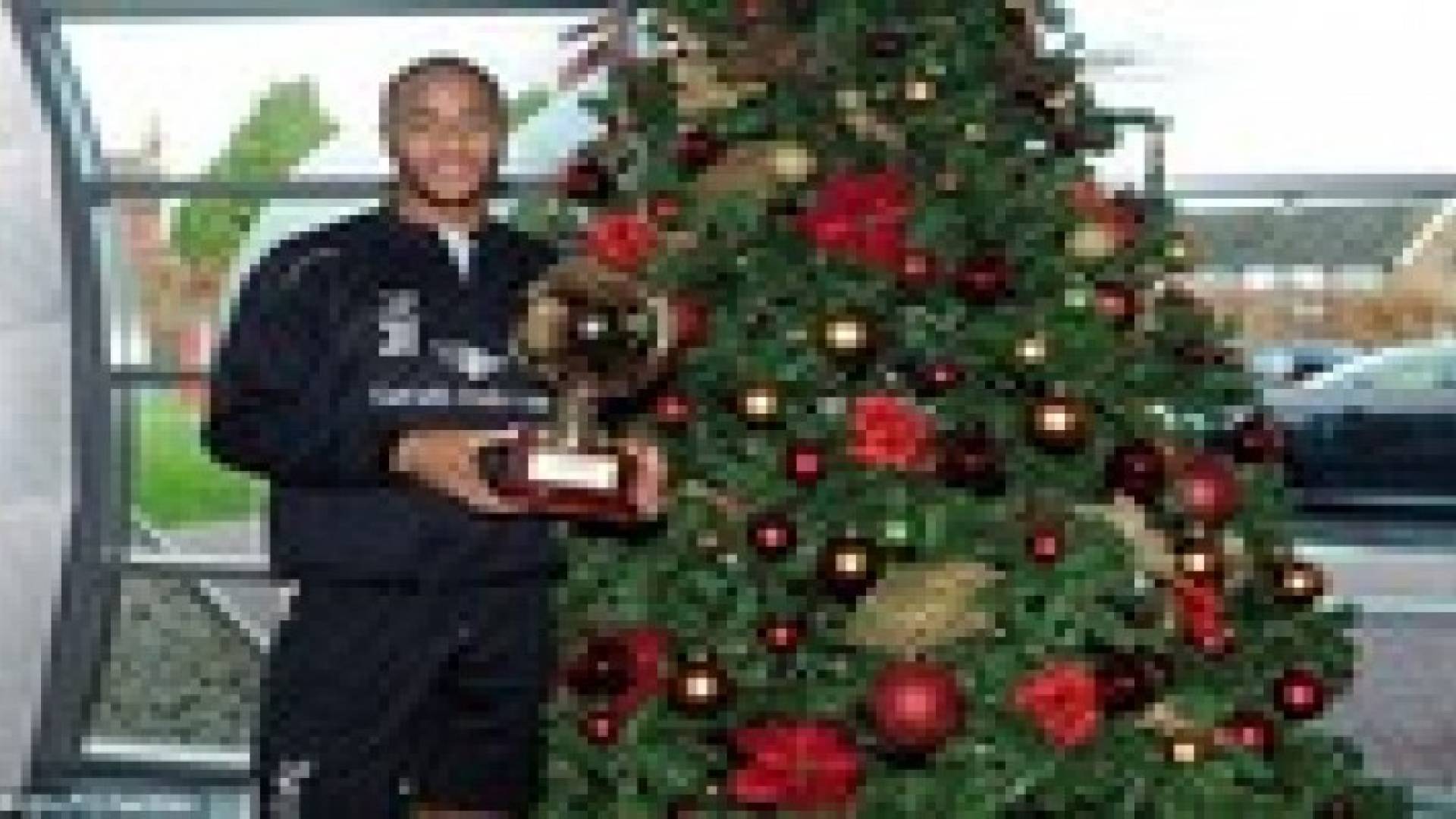 سترلينج يتوج بجائزة افضل لاعب شاب في اوروبا