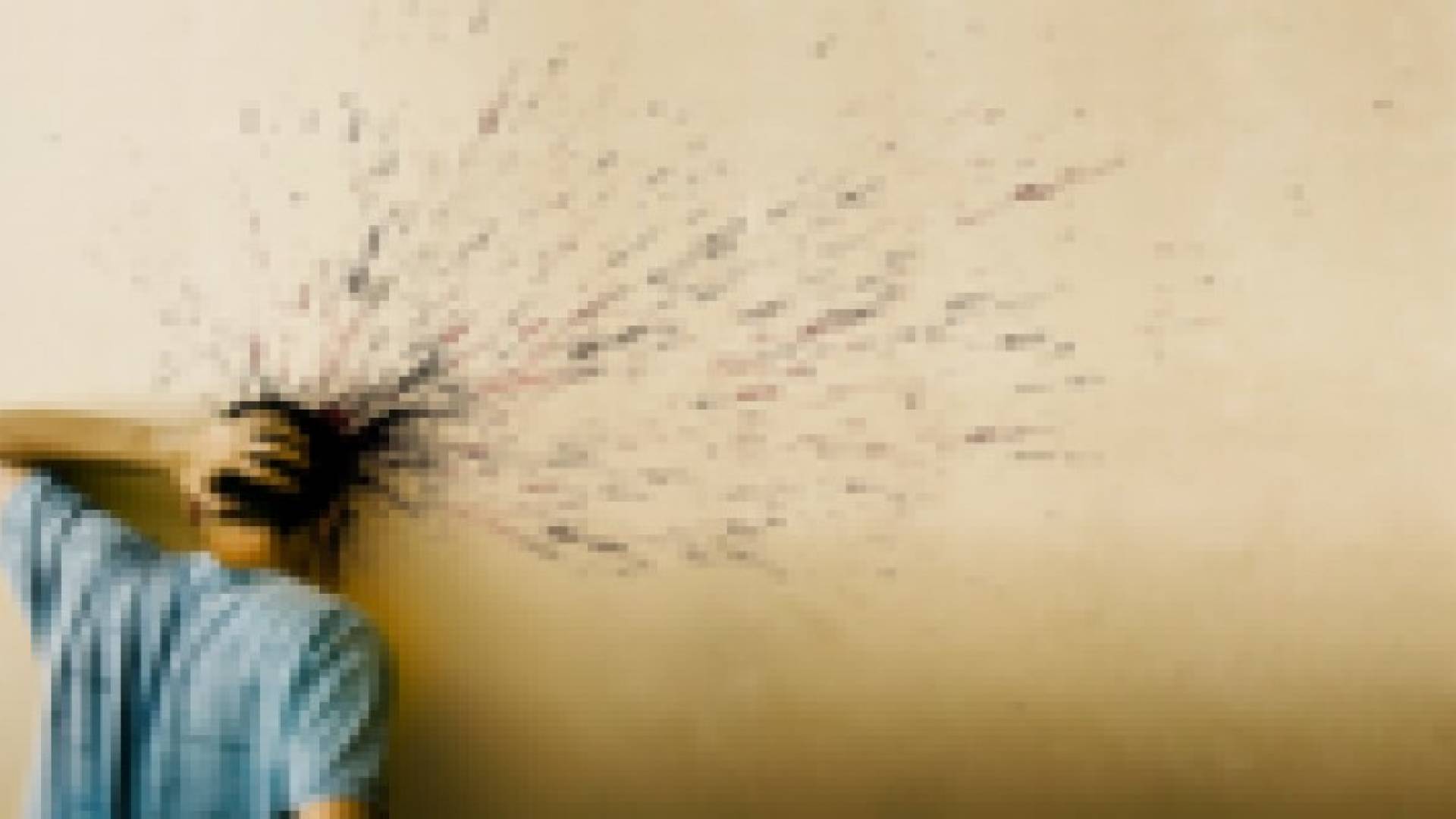 التقليل من التدخين والإكثار من الماء يخفف من الصداع النصفي