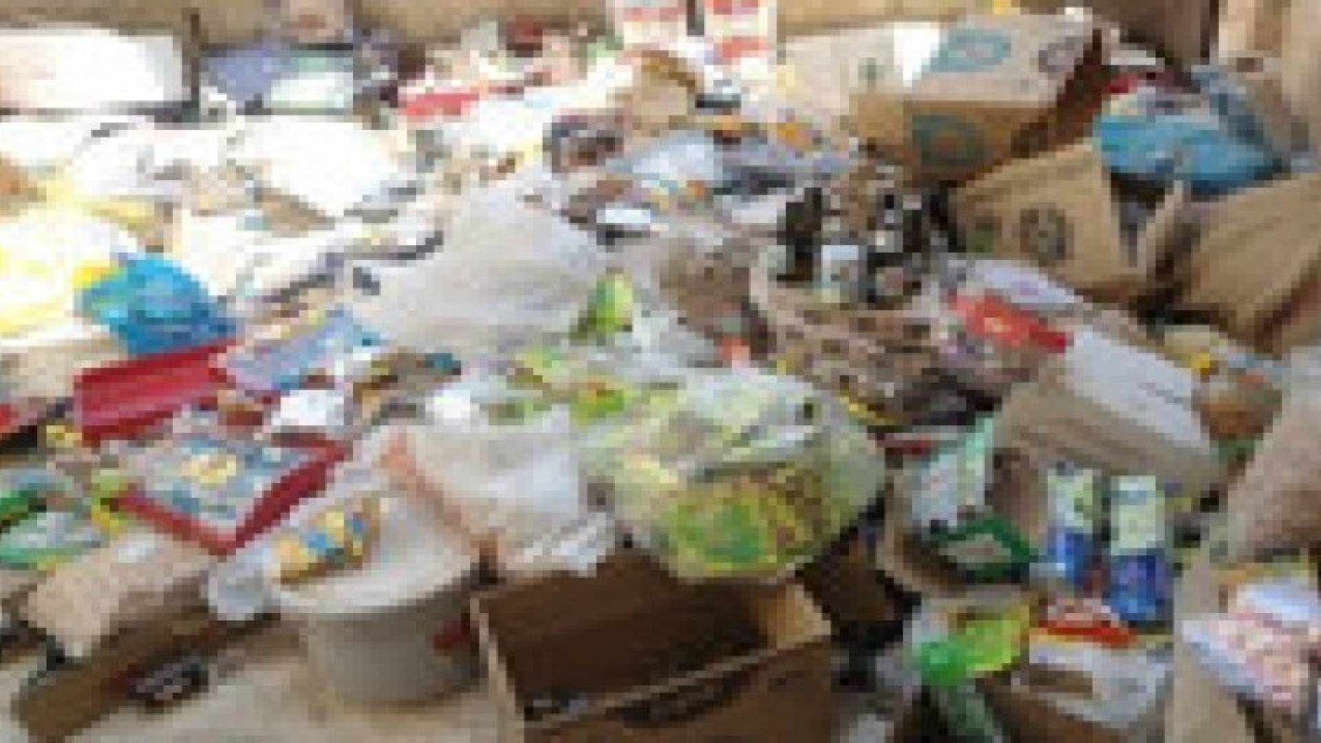 اتلاف كميات كبيرة من الكريمات والشامبو والبلسم والبهارات