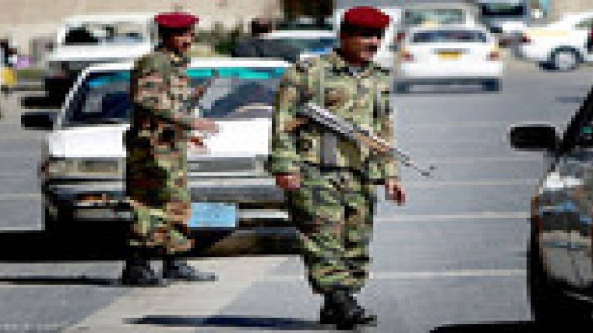اليمن يعلن القبض على 3 سعوديين بحوزتهم أسلحة غربي البلاد