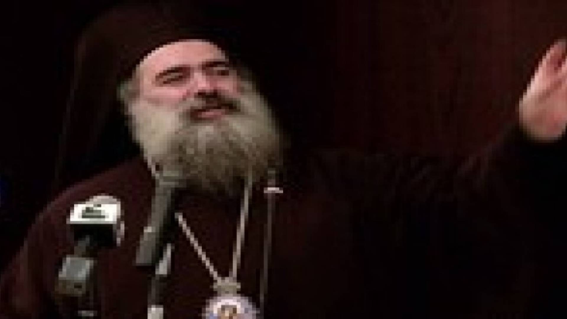 كهنة أرثوذكس: عزل الارشمندريت حنا عطالله مساس بوحدة وسلام الكنيسة