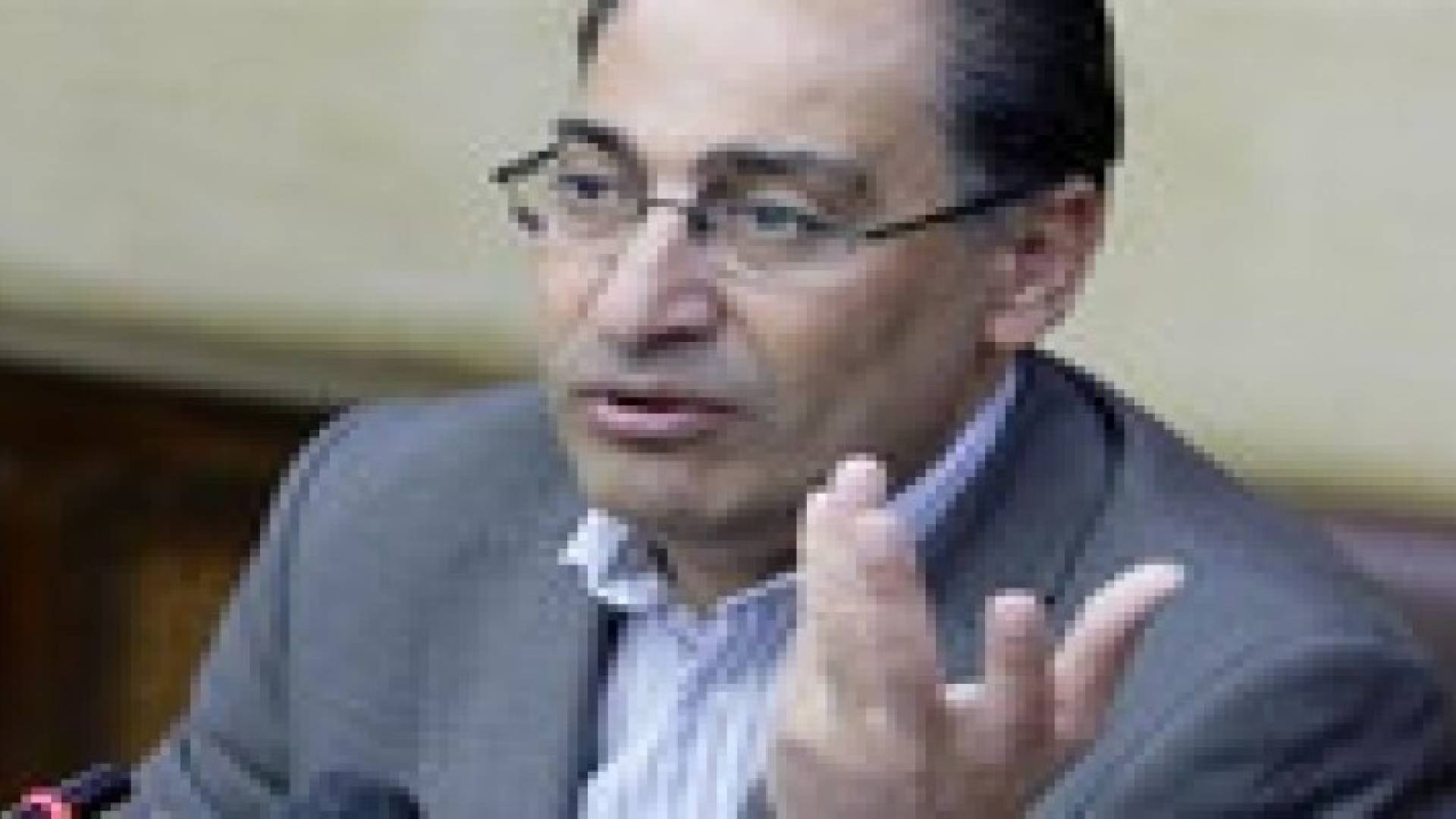 وزير التخطيط: مصير المنحة القطرية مرتبط بقرارات سياسية