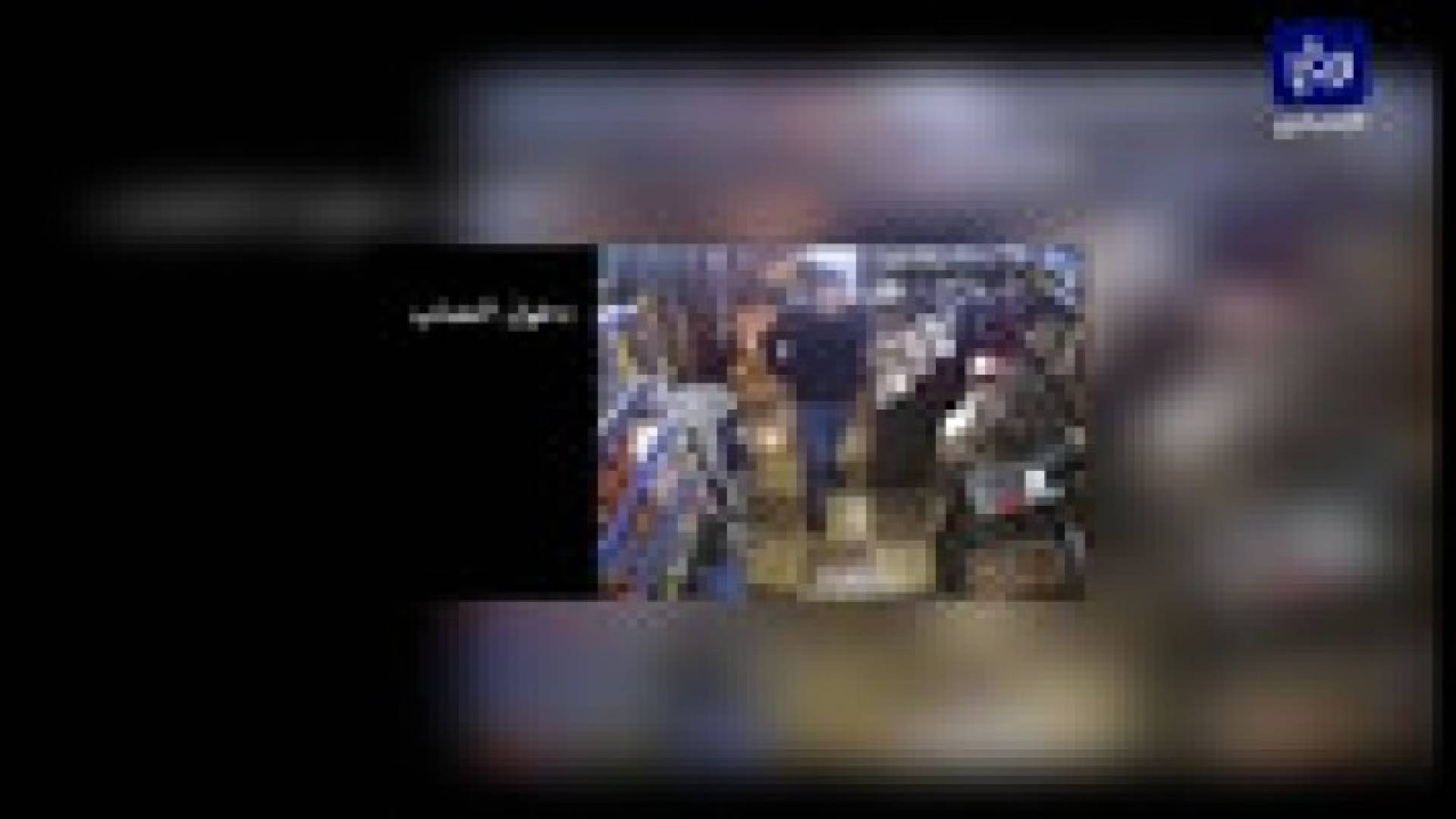 شاب يحتال على بائع بخفة يد عجيبة.. فيديو