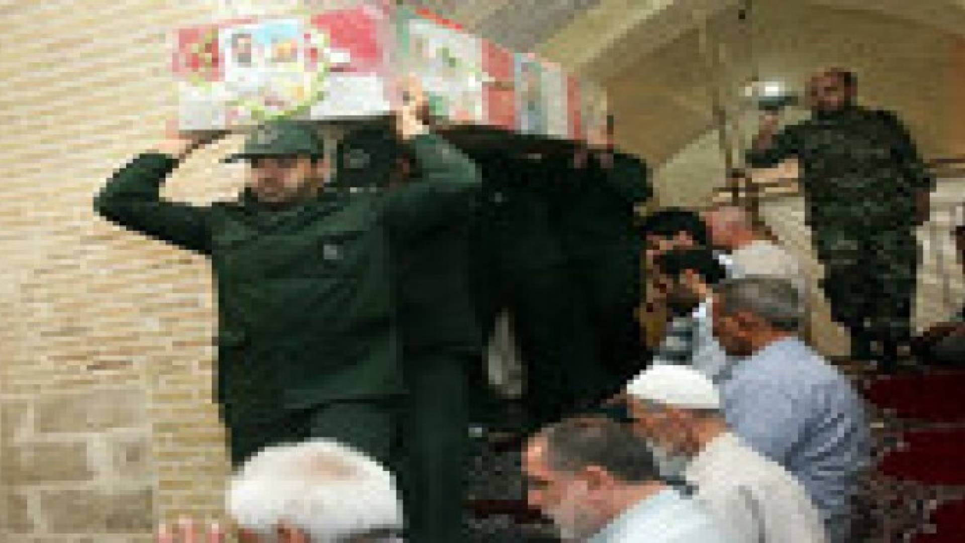 تشييع جنود إيرانيين مجهولين لقوا حتفهم في الحرب الإيرانية العراقية