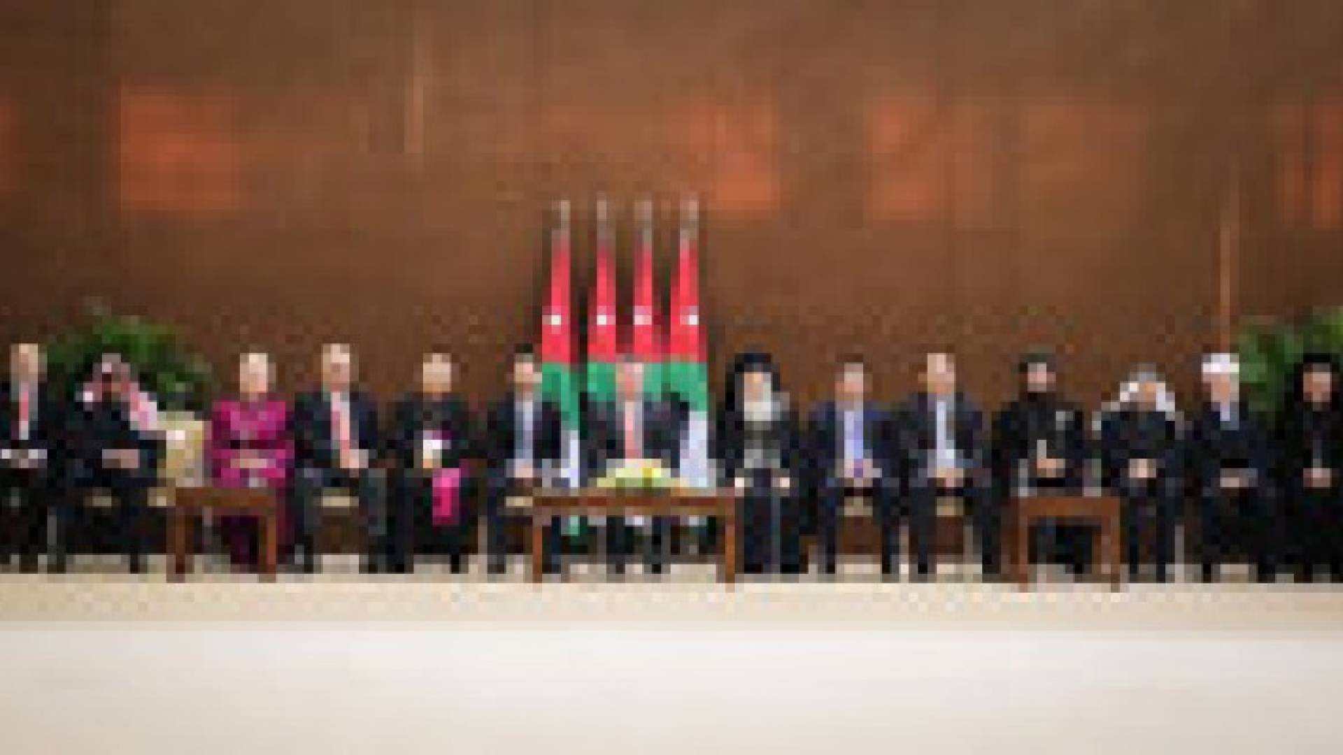 الملك يهنئ أبناء وبنات الطوائف المسيحية في المملكة بمناسبة أعيادهم المجيدة