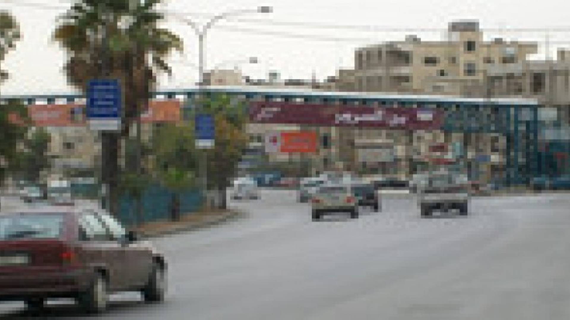 الزرقاء: تعبيد بعض الطرق بكلفة 3 ملايين دينار