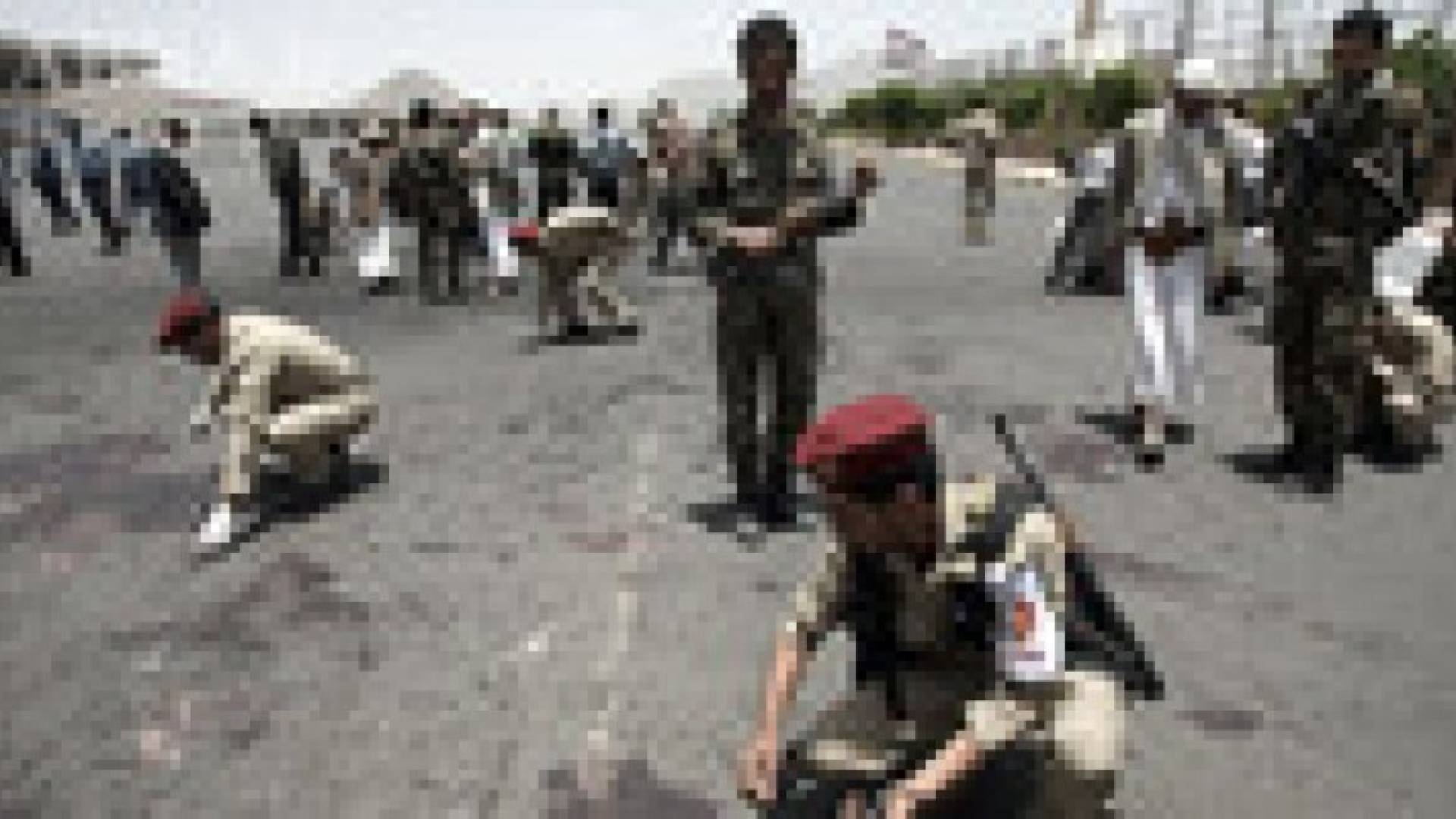 مقتل جندي يمني وإصابة آخر في انفجار عبوة ناسفة جنوبي البلاد