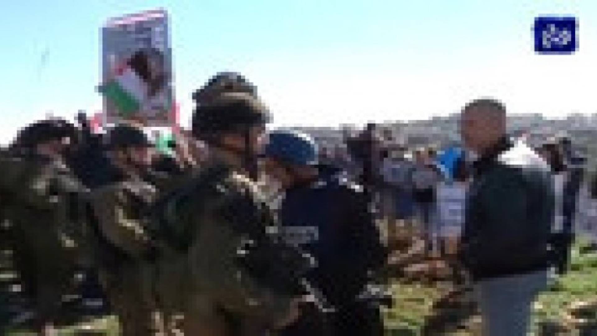 قوات الاحتلال الاسرائيلي تعتدي على الصحفيين في بيت لحم .. فيديو