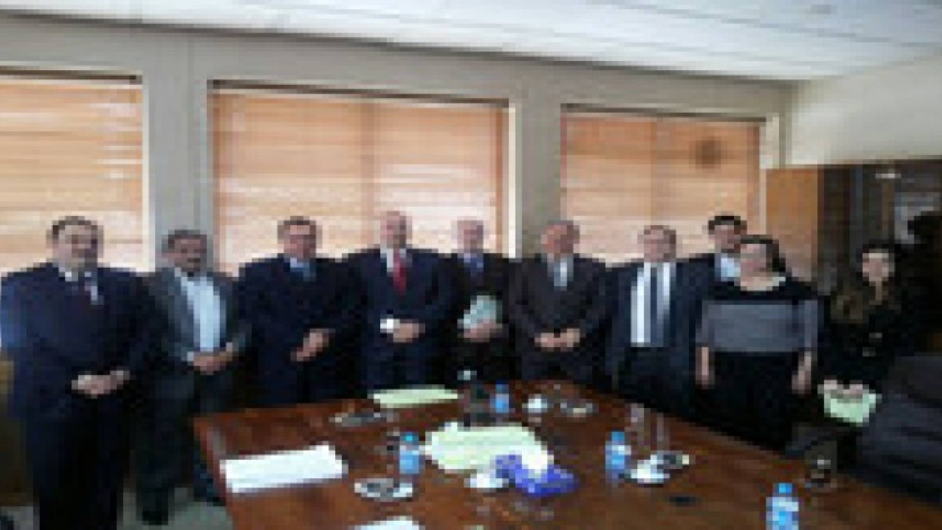 الطاقة والمعادن تمنح 8 رخص لتوليد الكهرباء باستثمارات قيمتها 300 مليون دولار